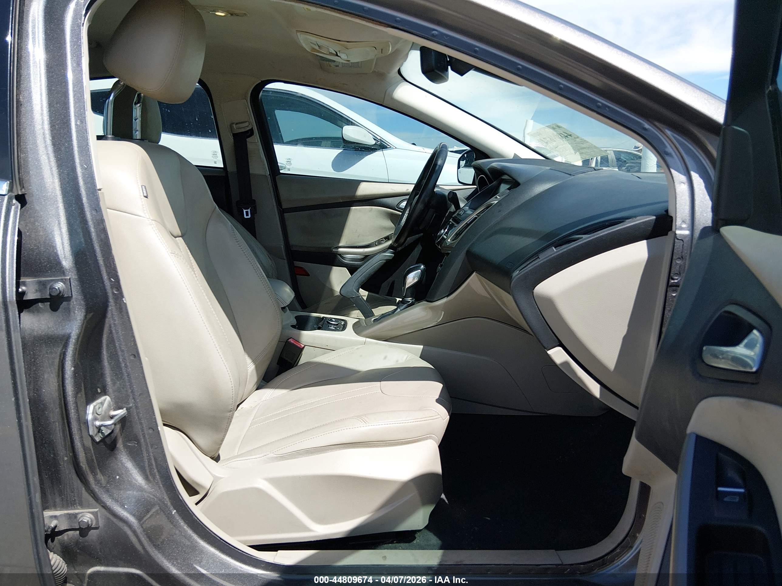 FORD FOCUS image 5