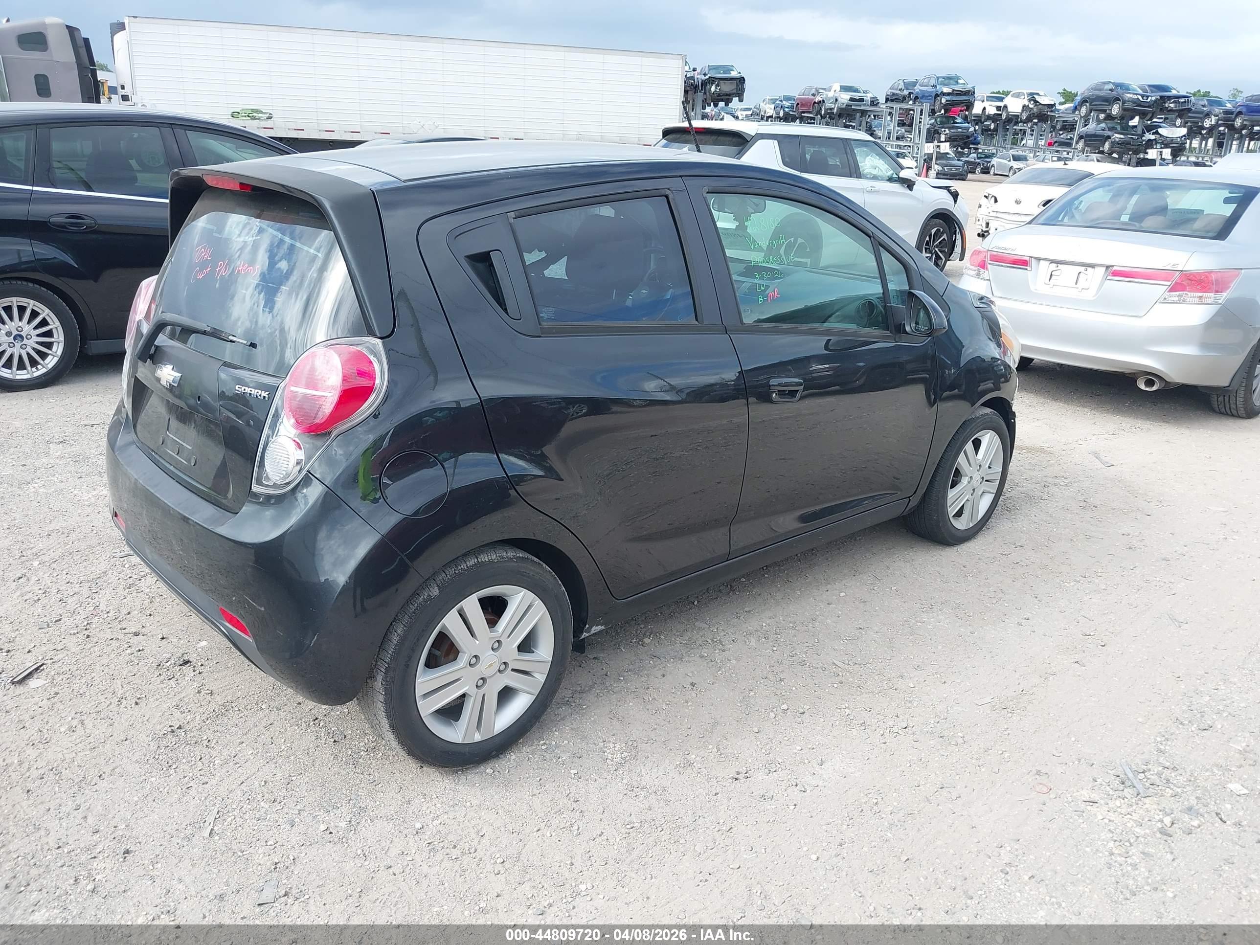 CHEVROLET SPARK image 4