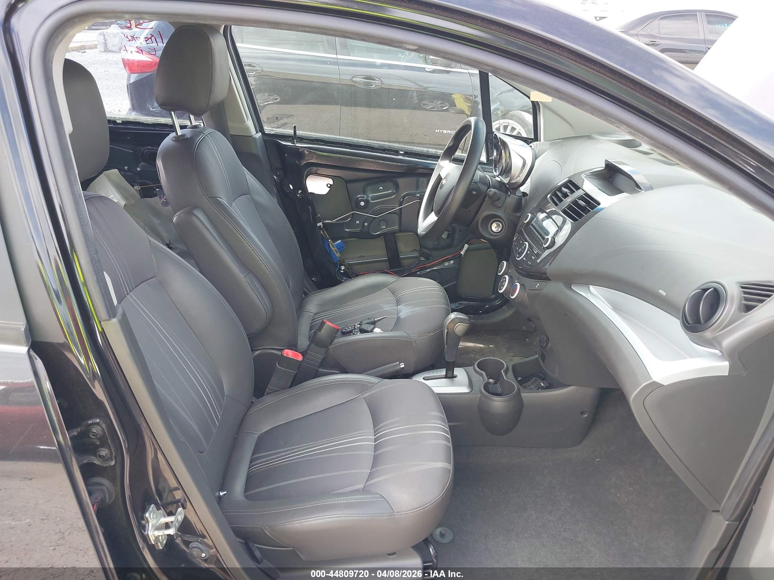 CHEVROLET SPARK image 5