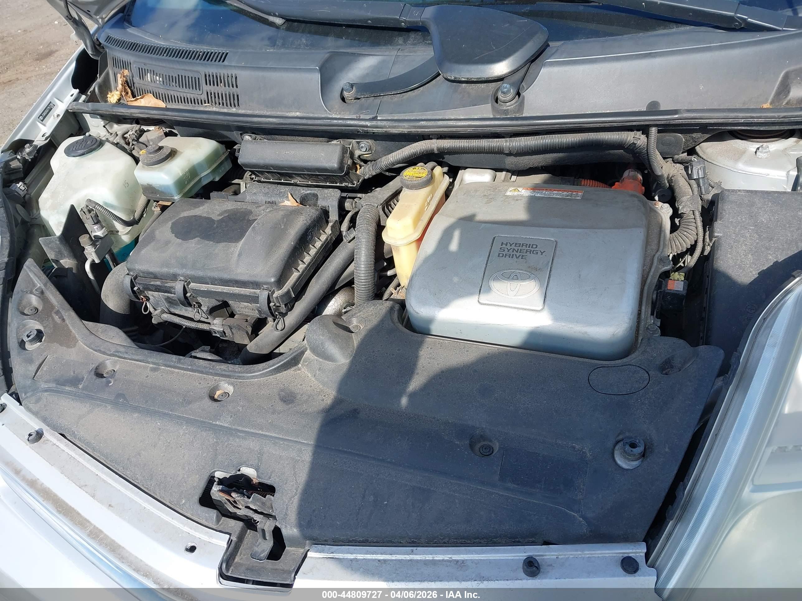 TOYOTA PRIUS image 10