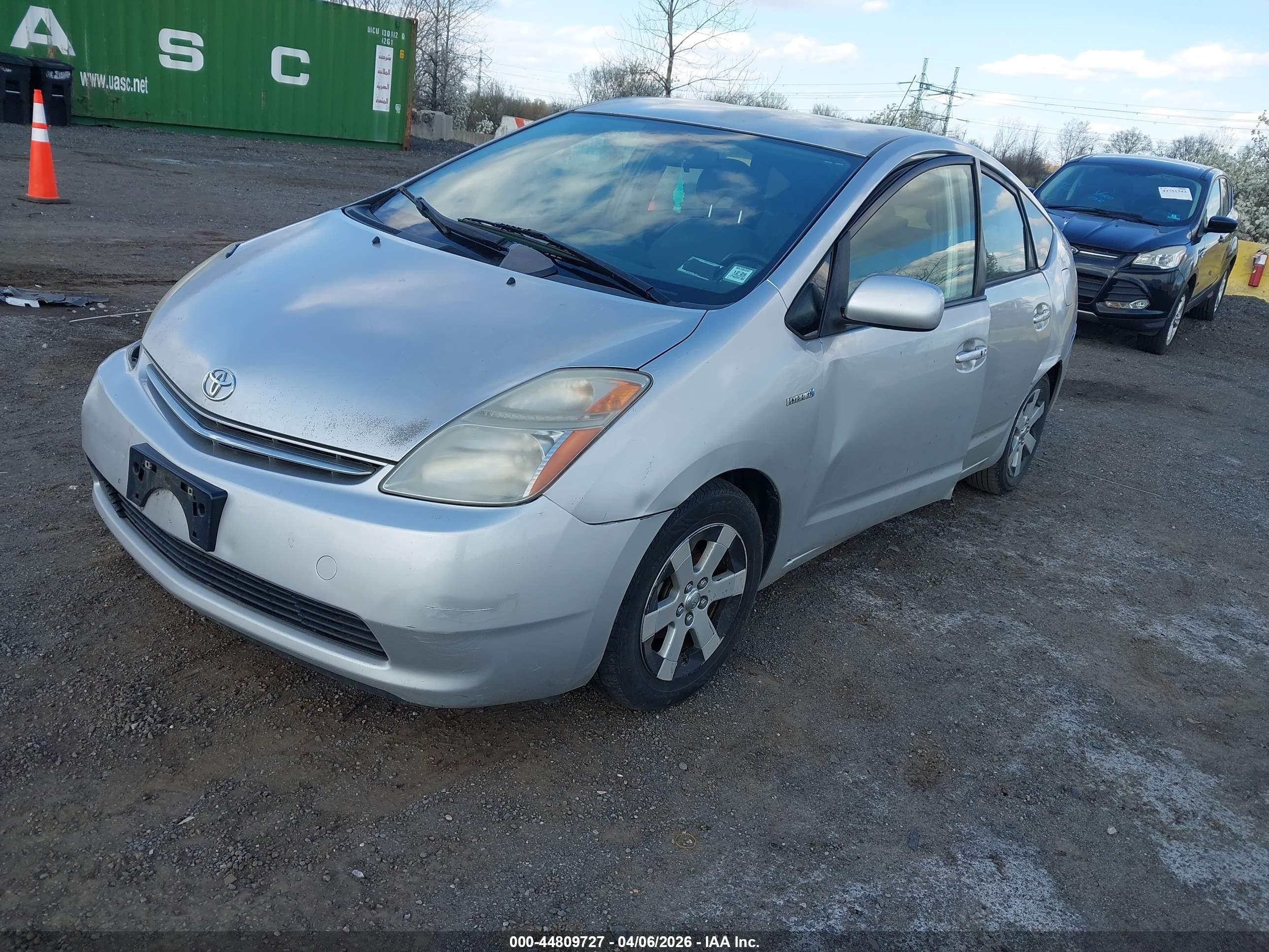 TOYOTA PRIUS image 2