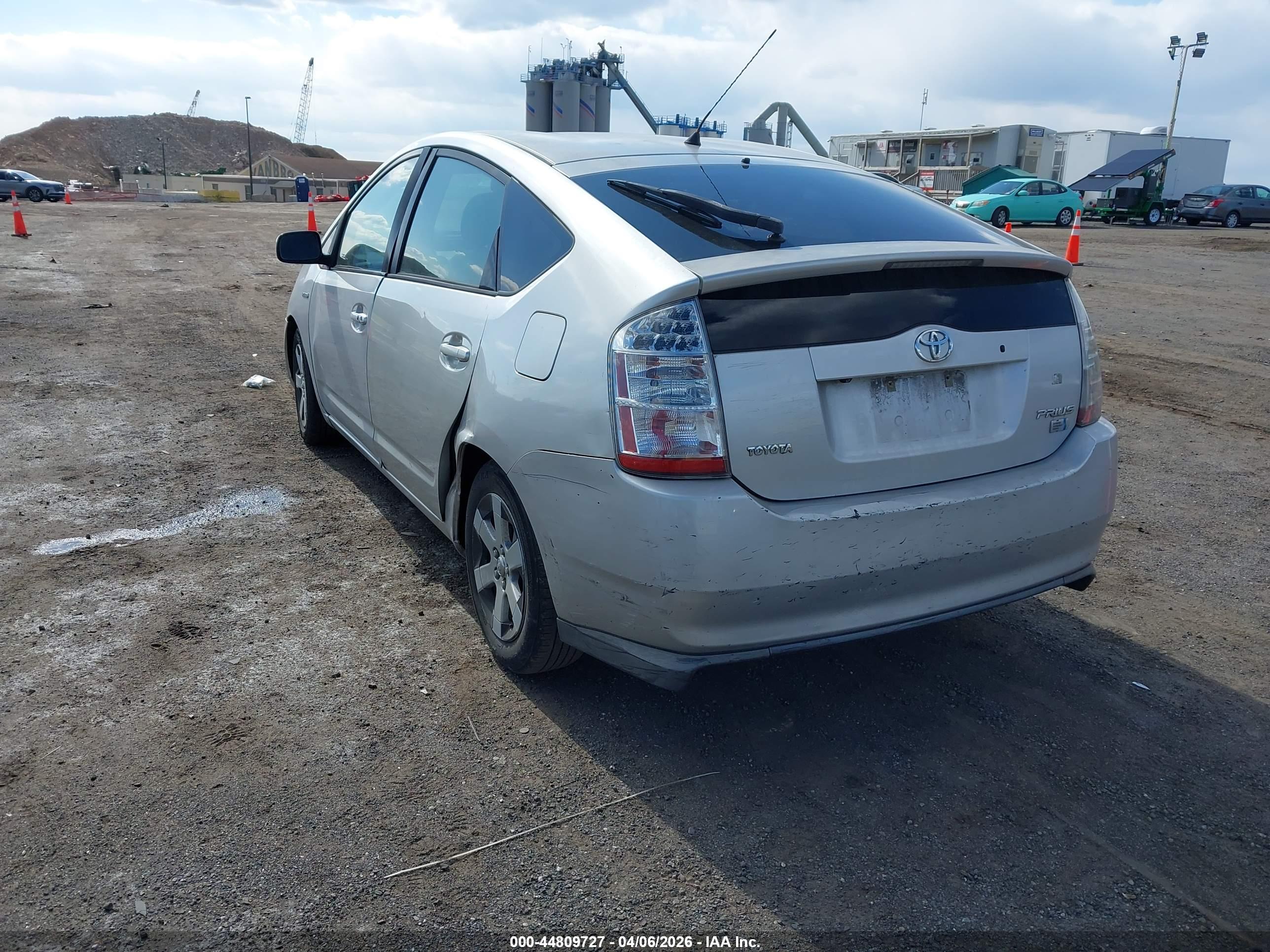 TOYOTA PRIUS image 3