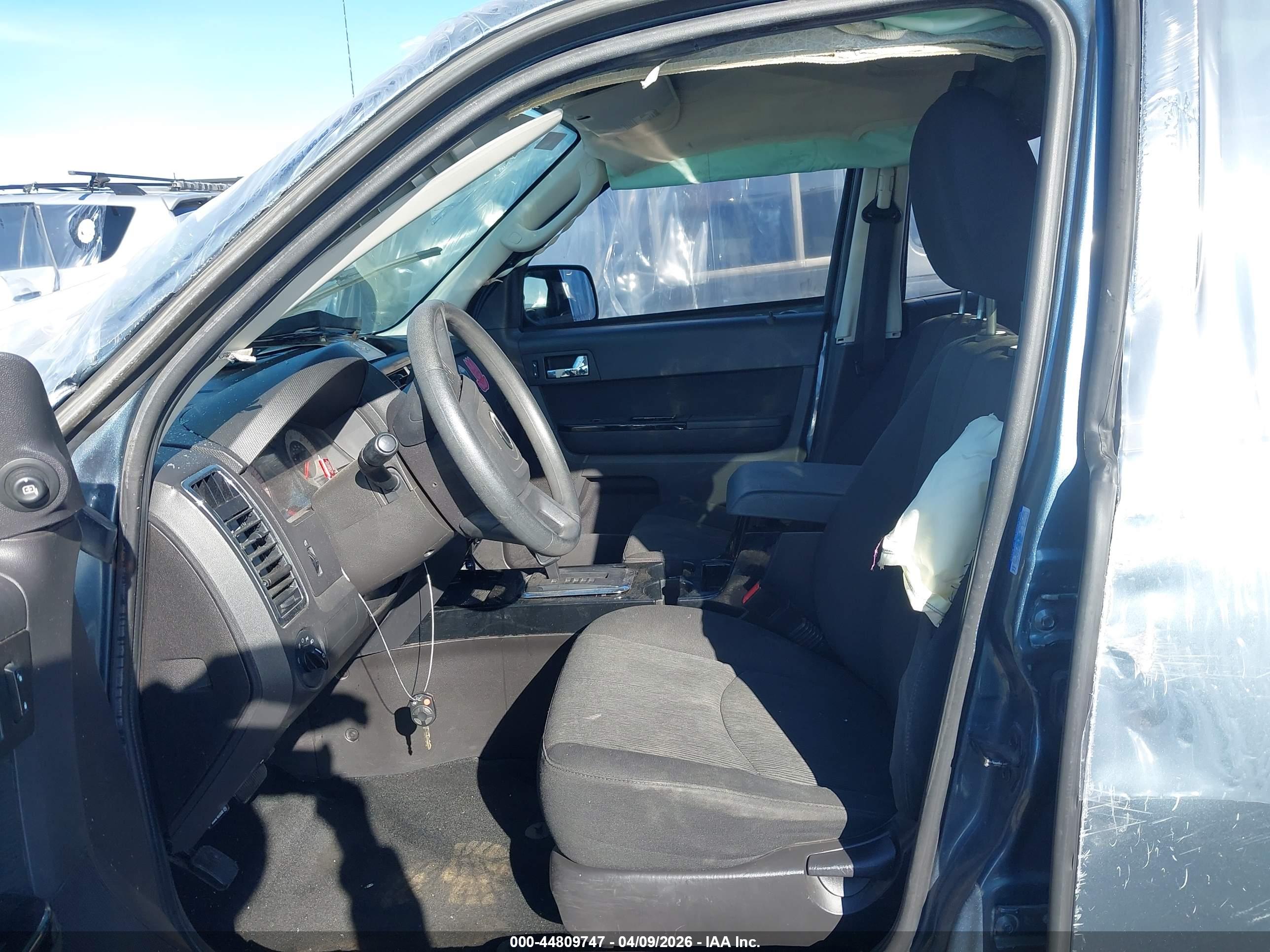 MAZDA TRIBUTE image 5