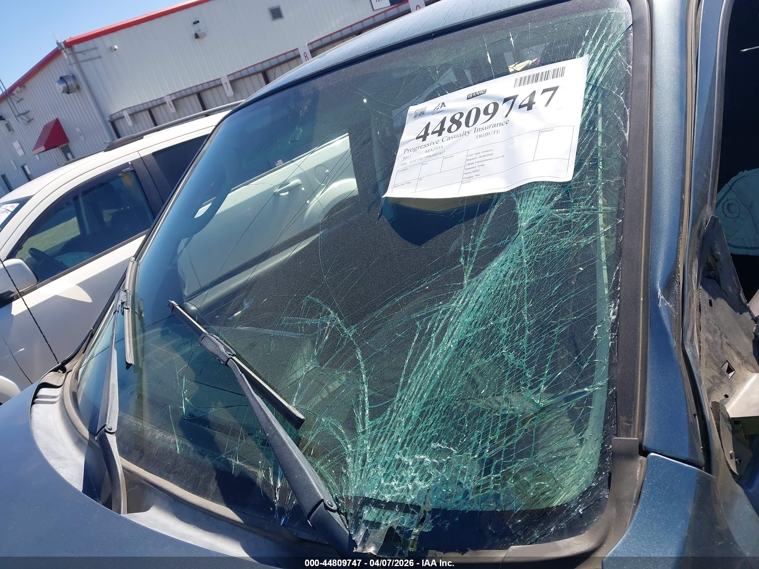 MAZDA TRIBUTE image 6