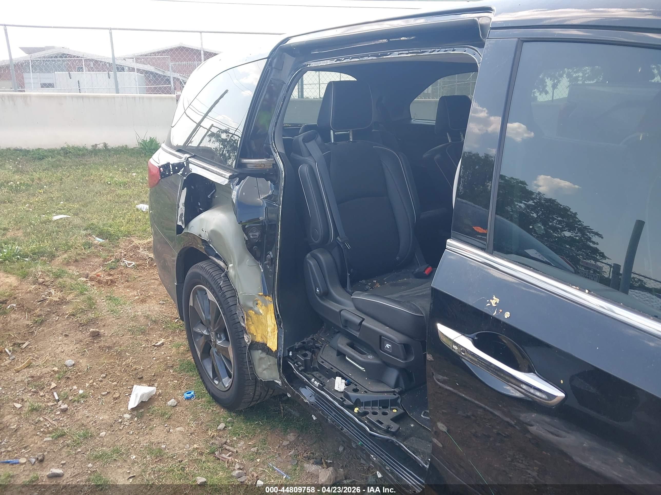 HONDA ODYSSEY image 6