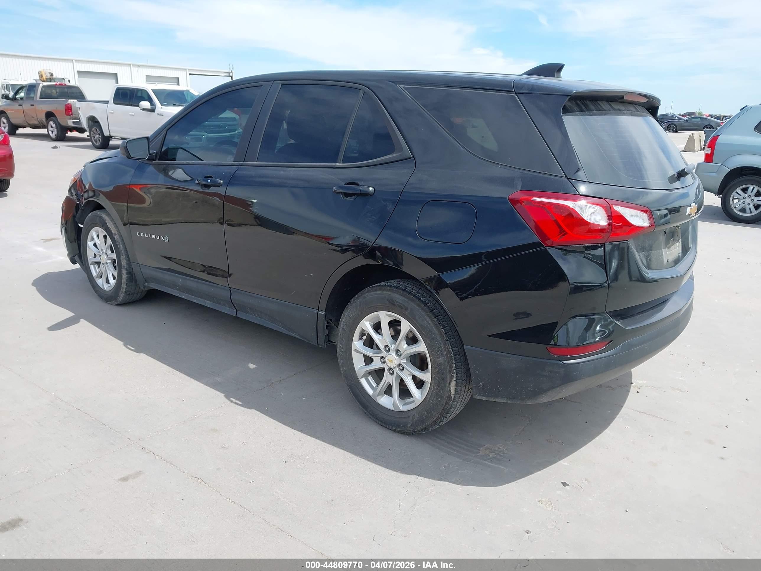 CHEVROLET EQUINOX image 3