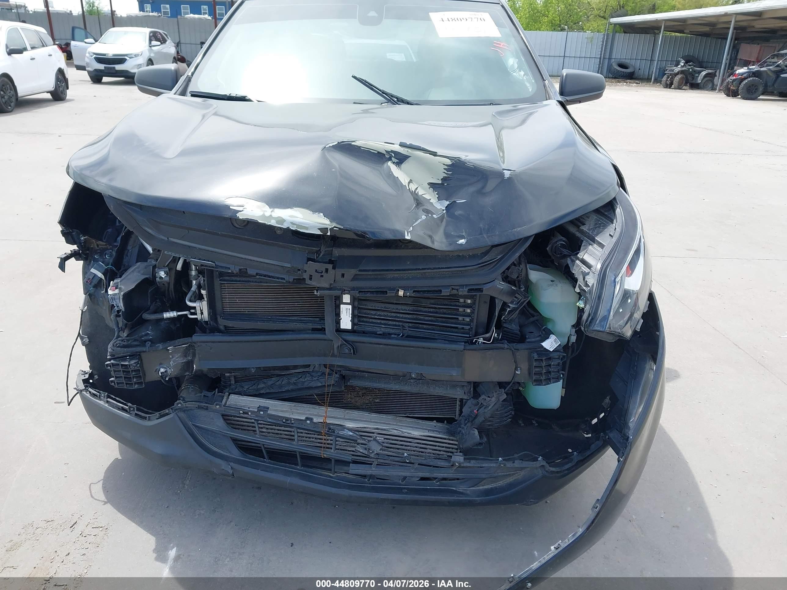 CHEVROLET EQUINOX image 6