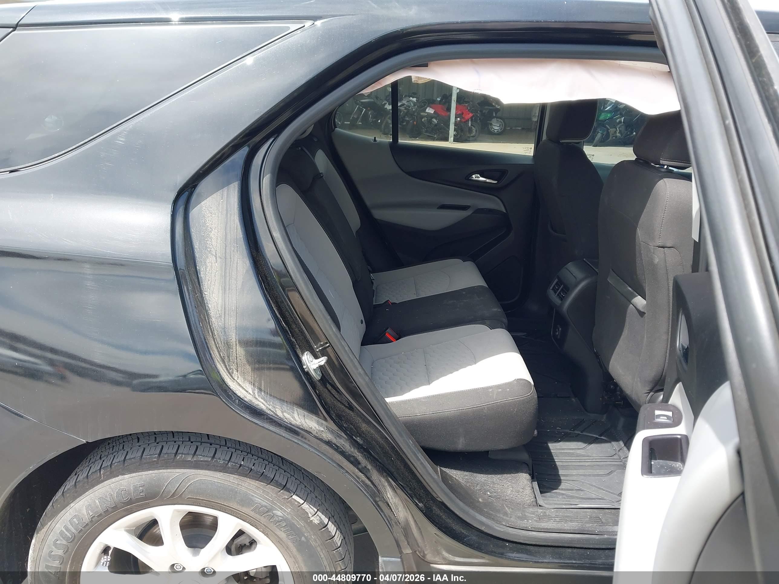 CHEVROLET EQUINOX image 8