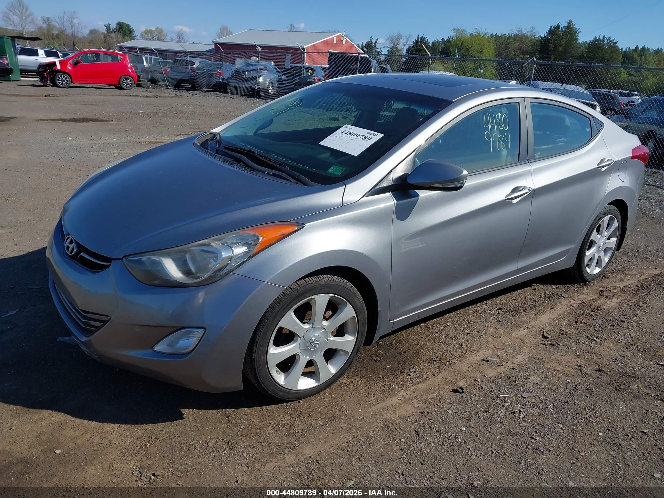 HYUNDAI ELANTRA image 2