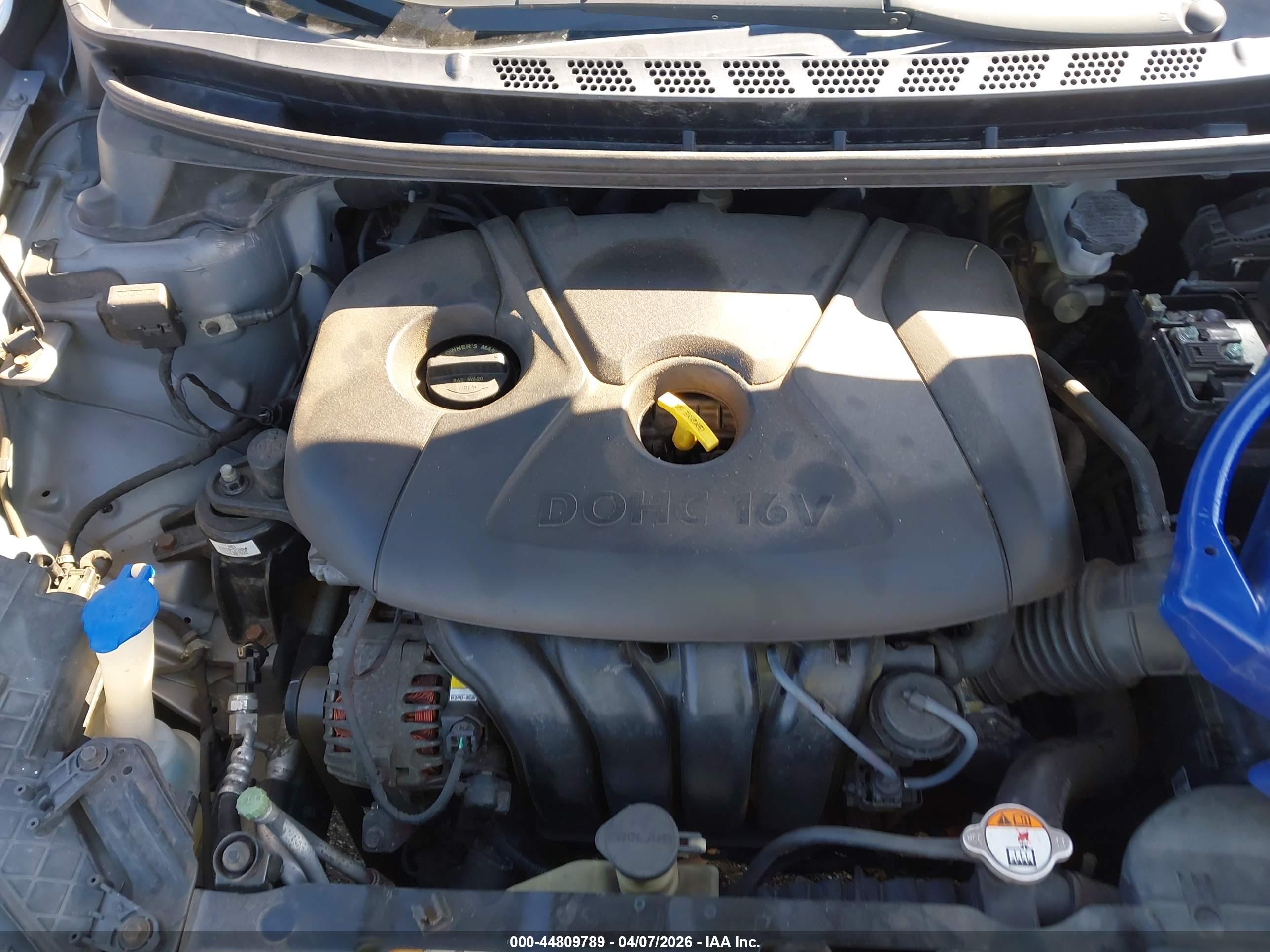HYUNDAI ELANTRA image 6