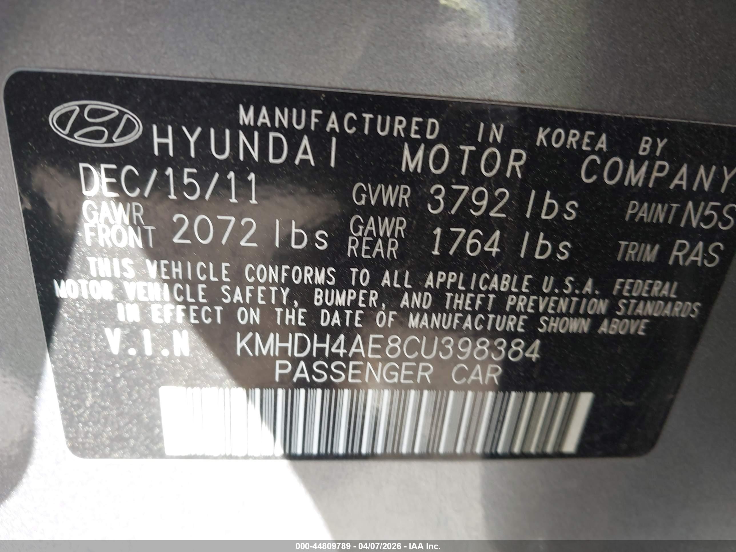 HYUNDAI ELANTRA image 9