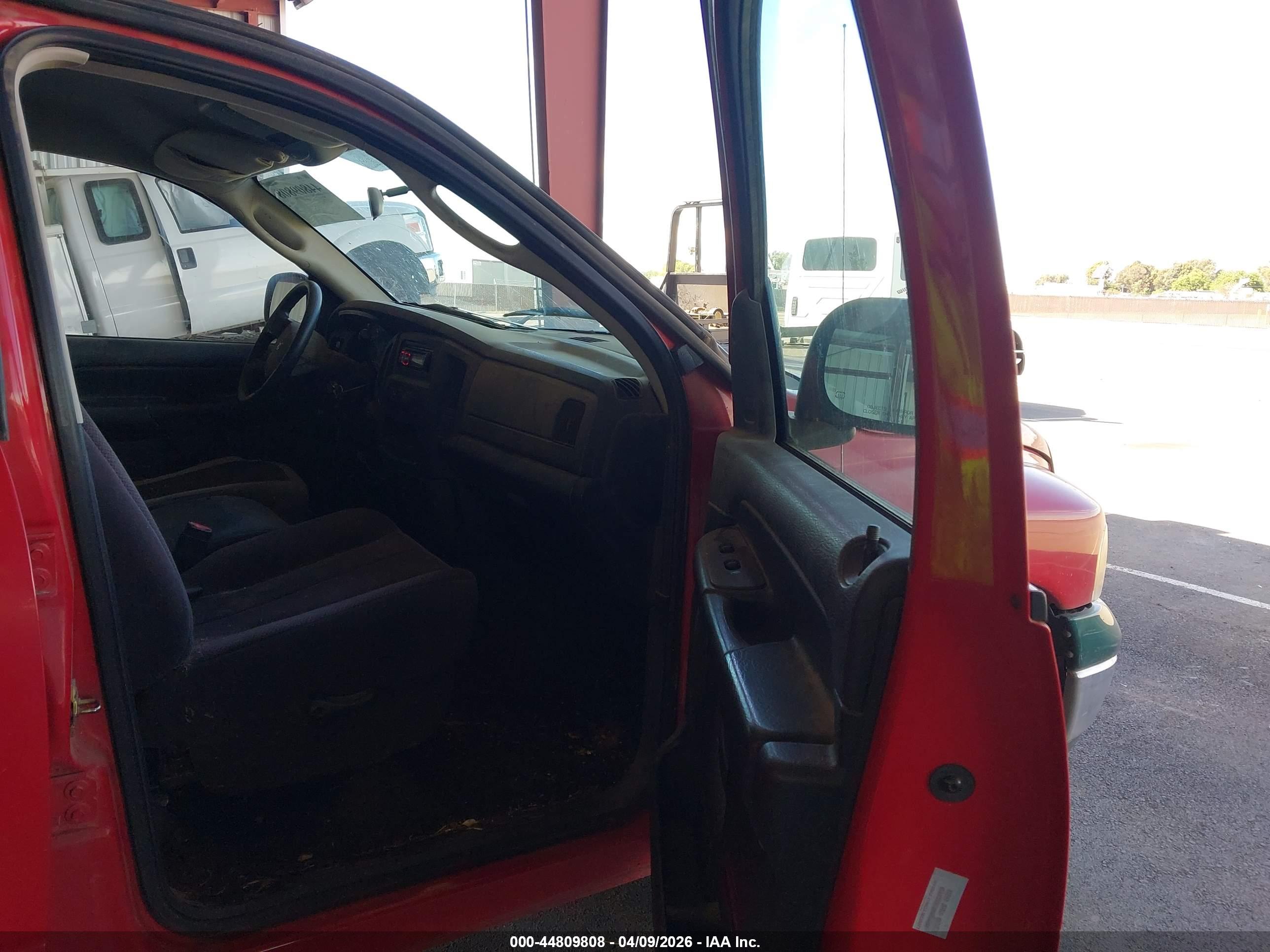 DODGE RAM image 5