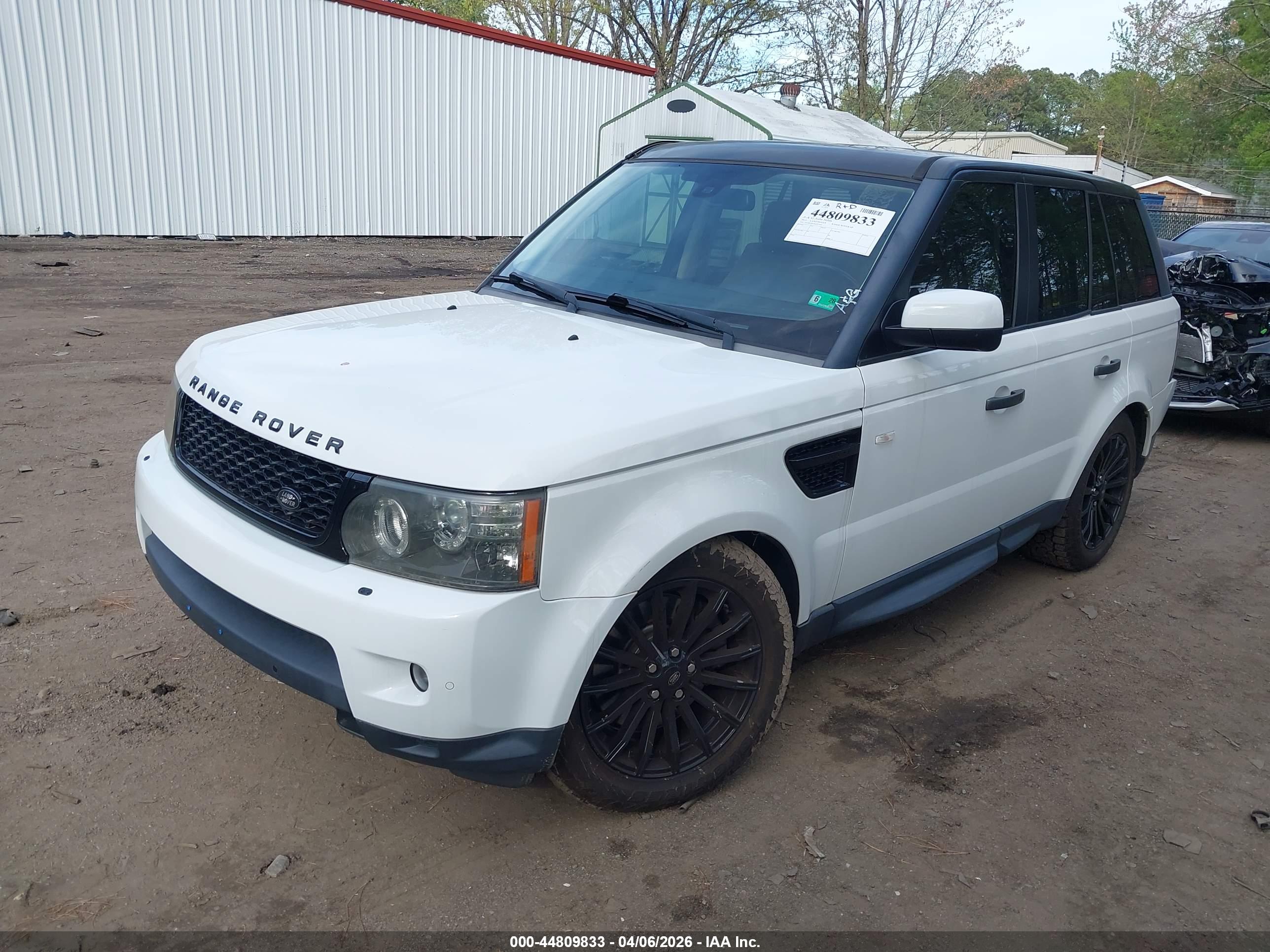 LAND ROVER image 2