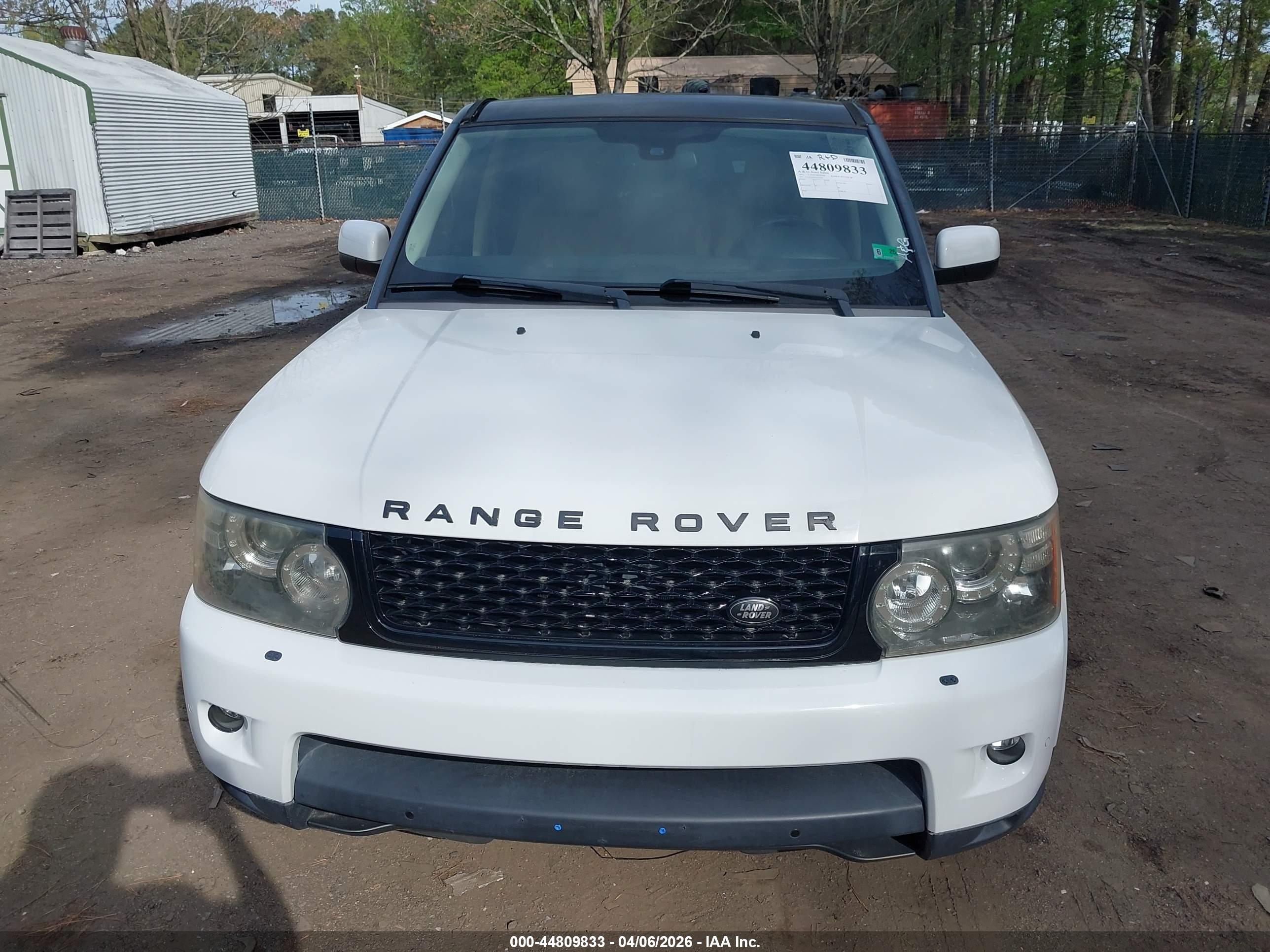LAND ROVER image 6