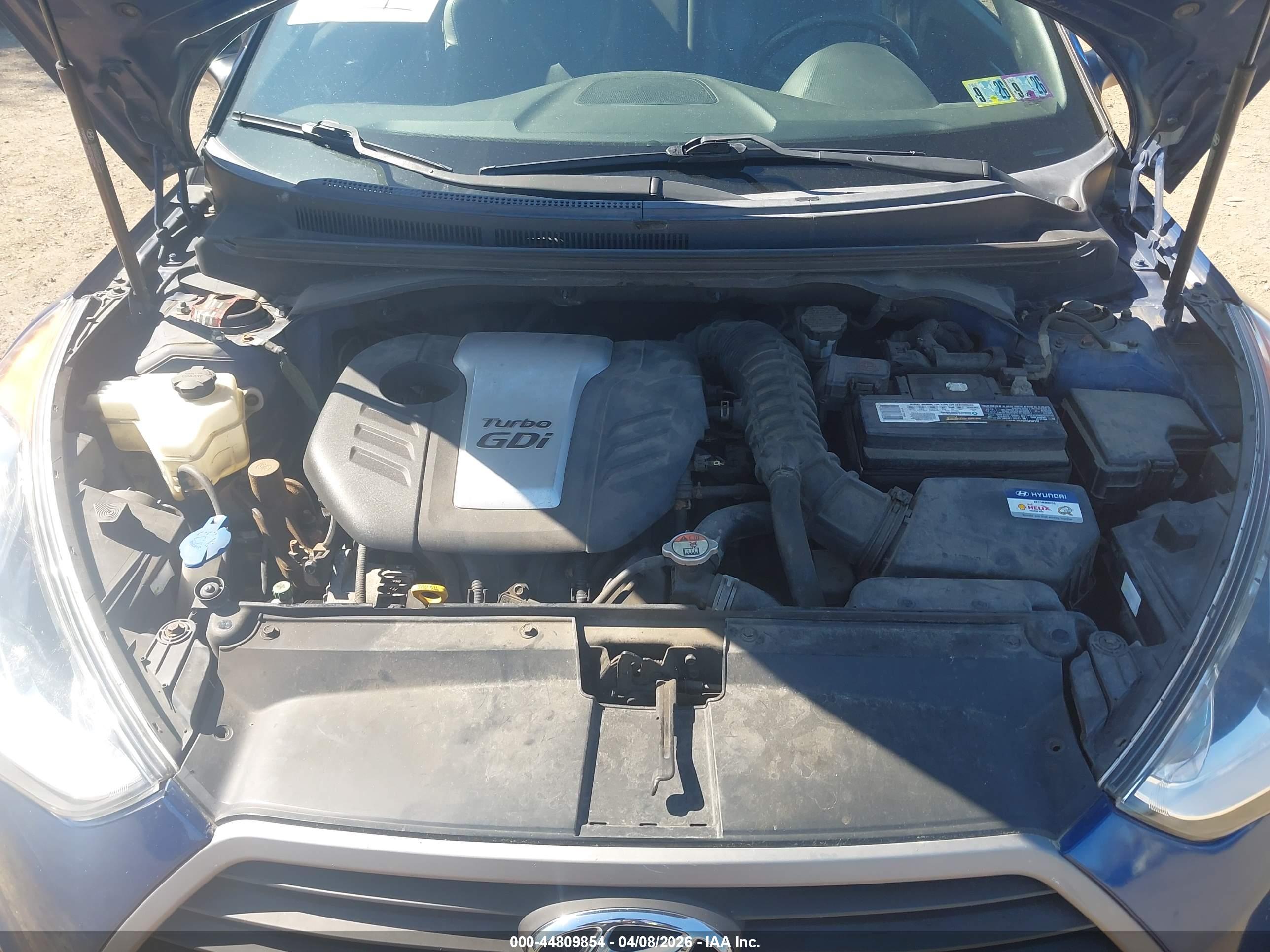 HYUNDAI VELOSTER image 10