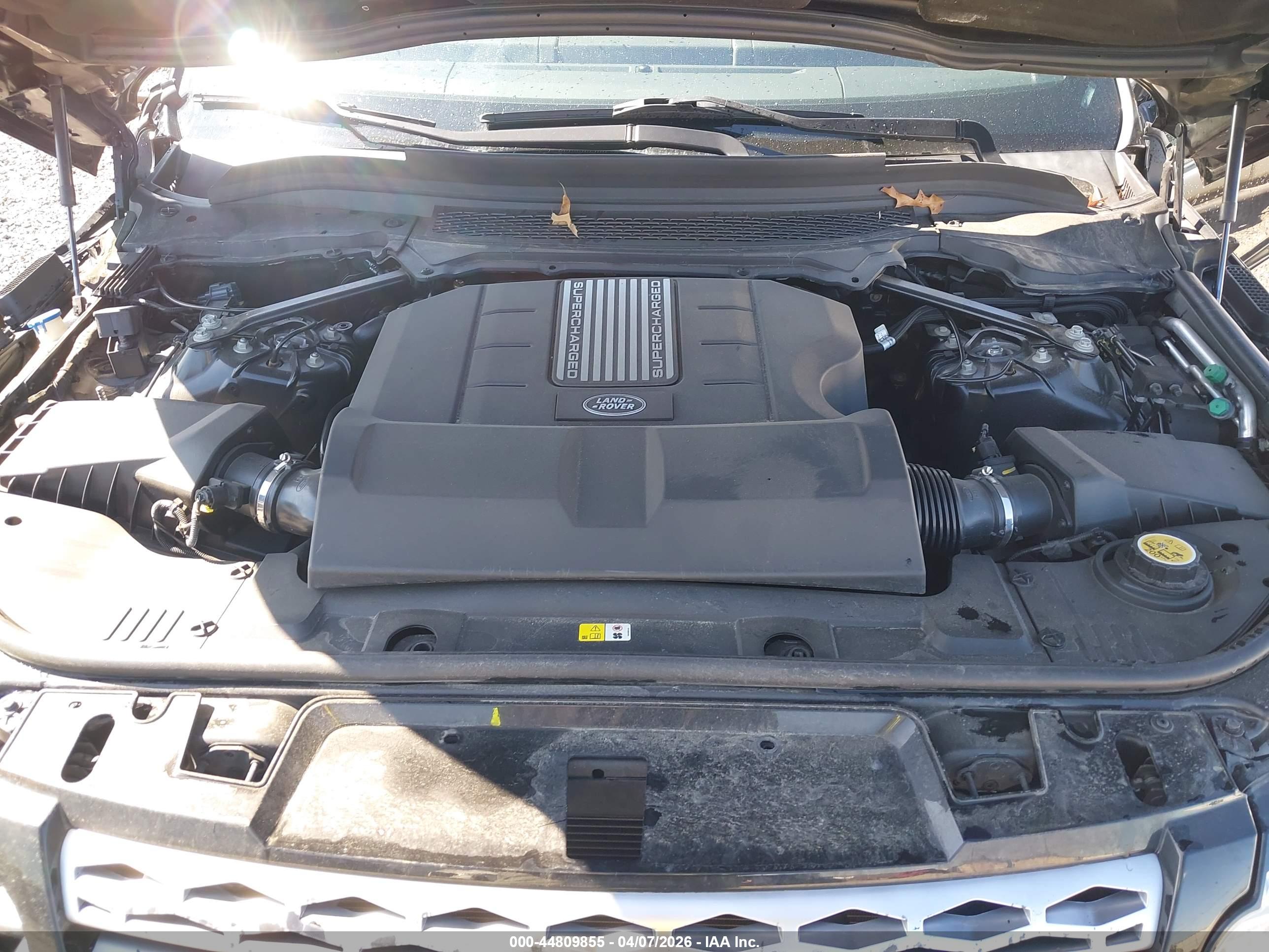 LAND ROVER image 10