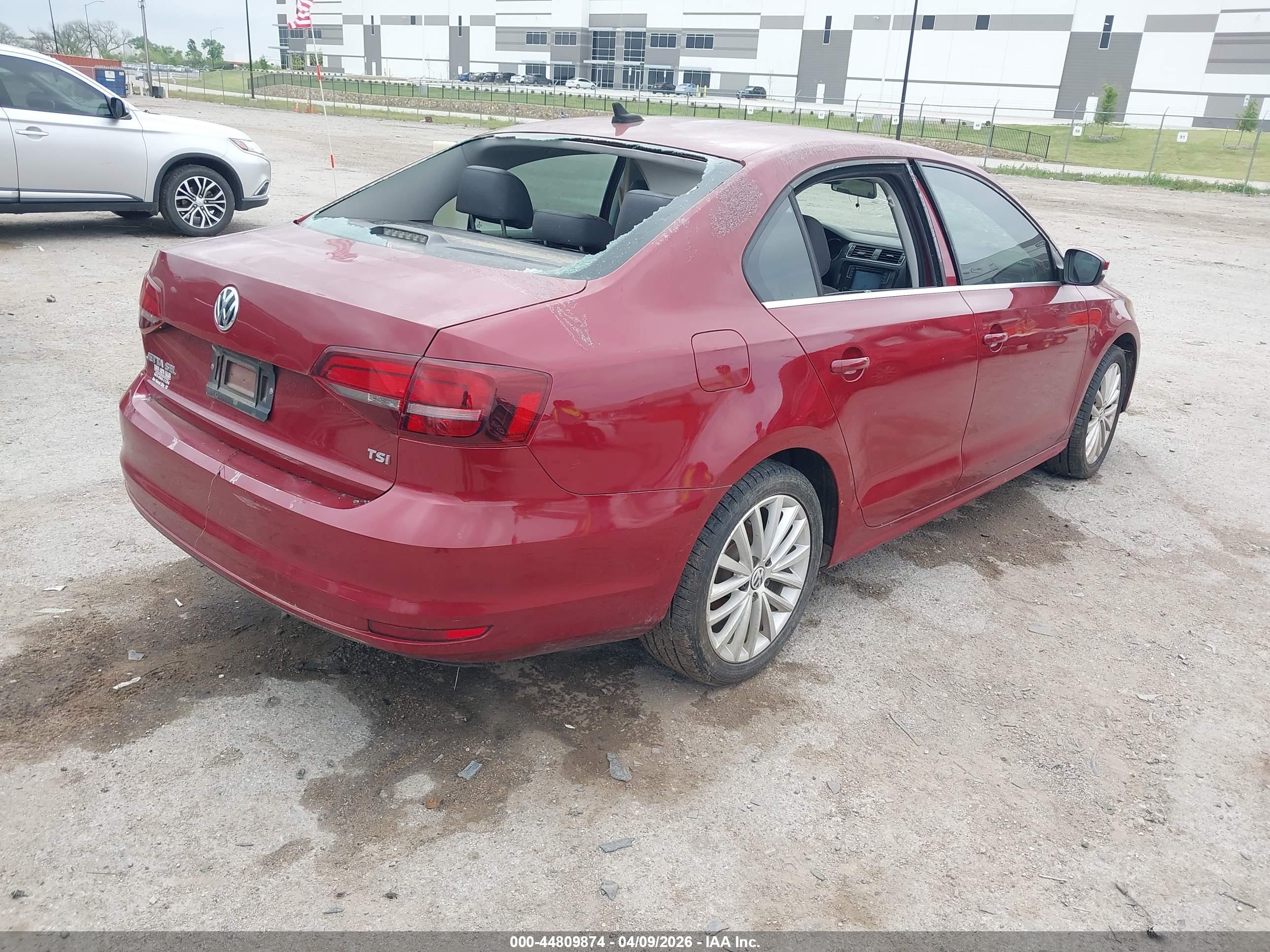 VOLKSWAGEN JETTA image 4