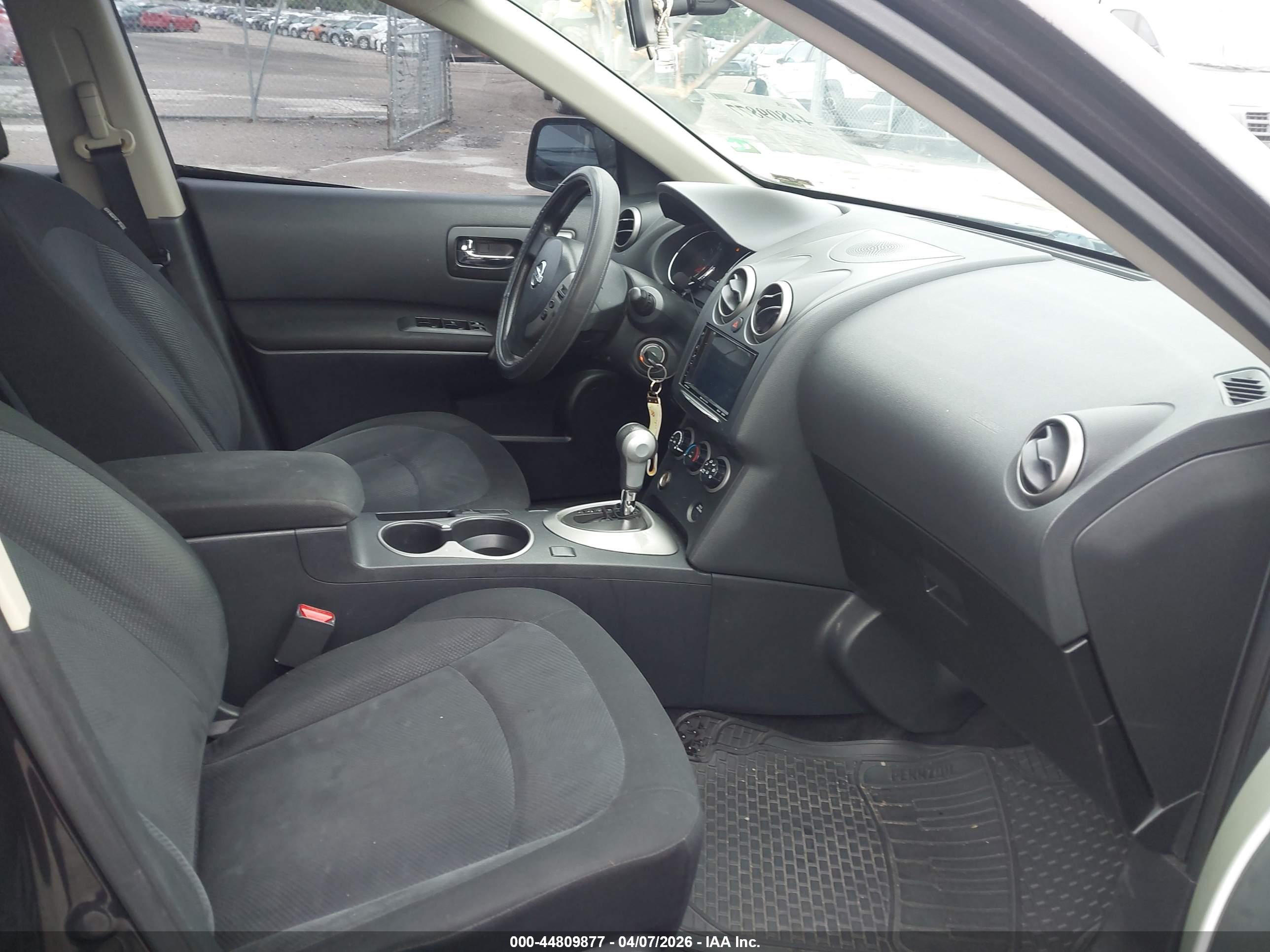 NISSAN ROGUE image 5