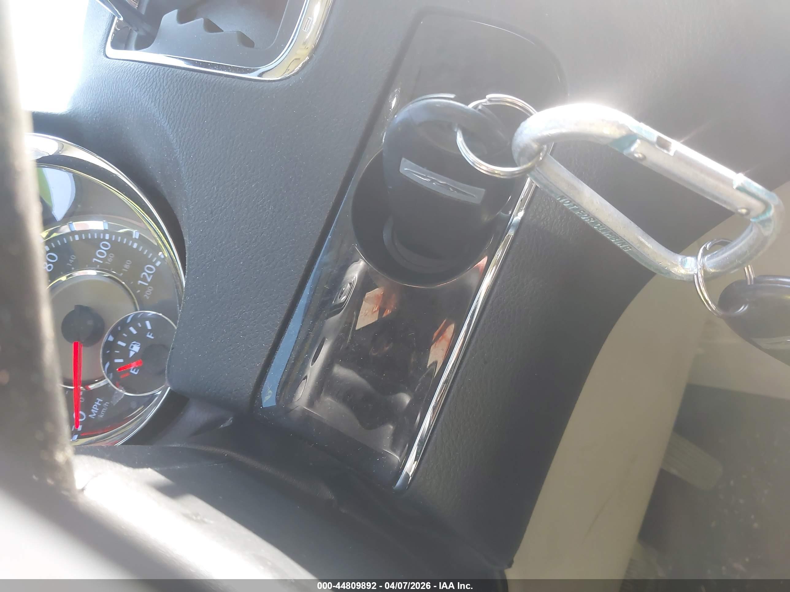 CHRYSLER TOWN image 11