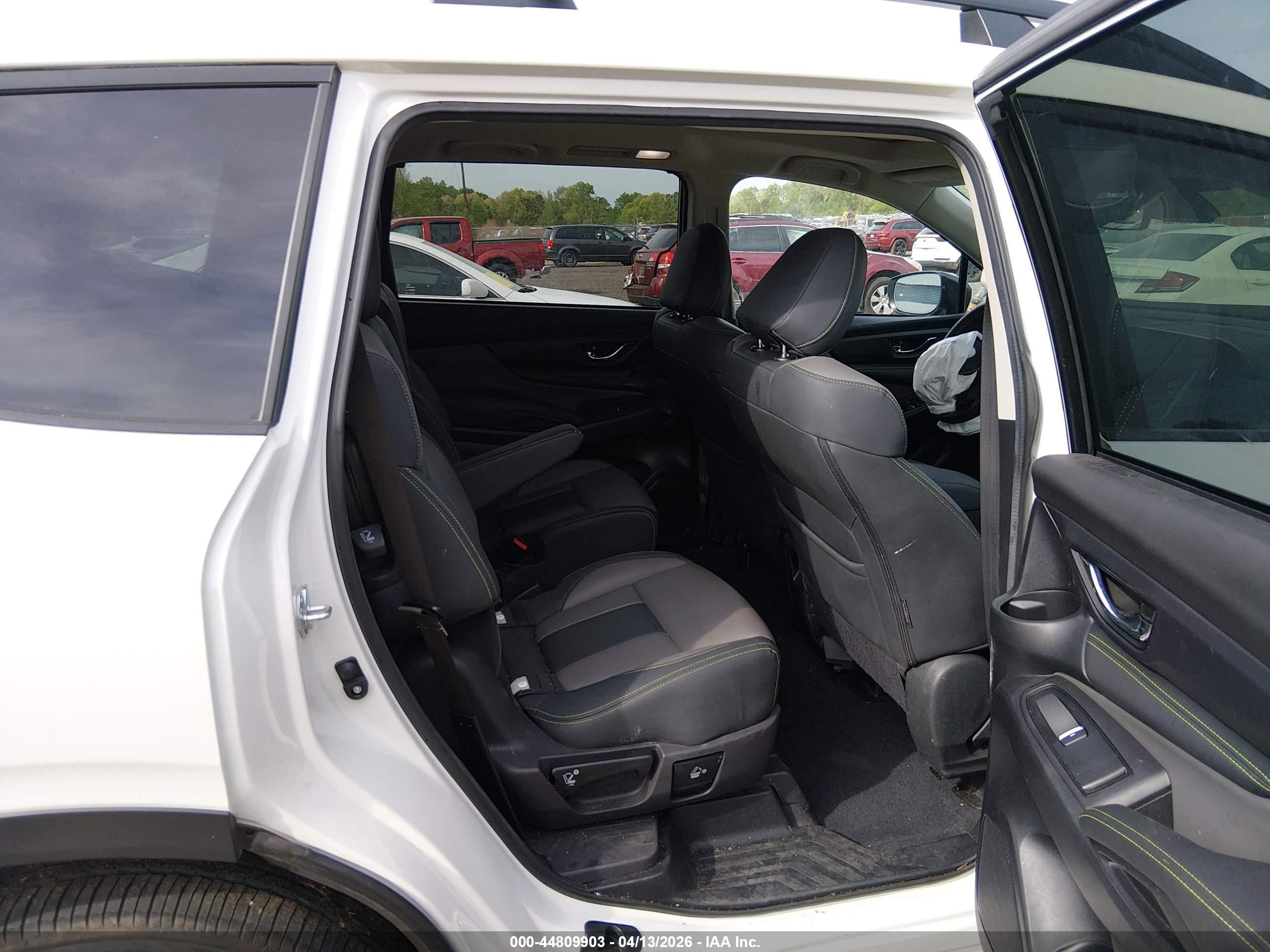 SUBARU ASCENT image 8