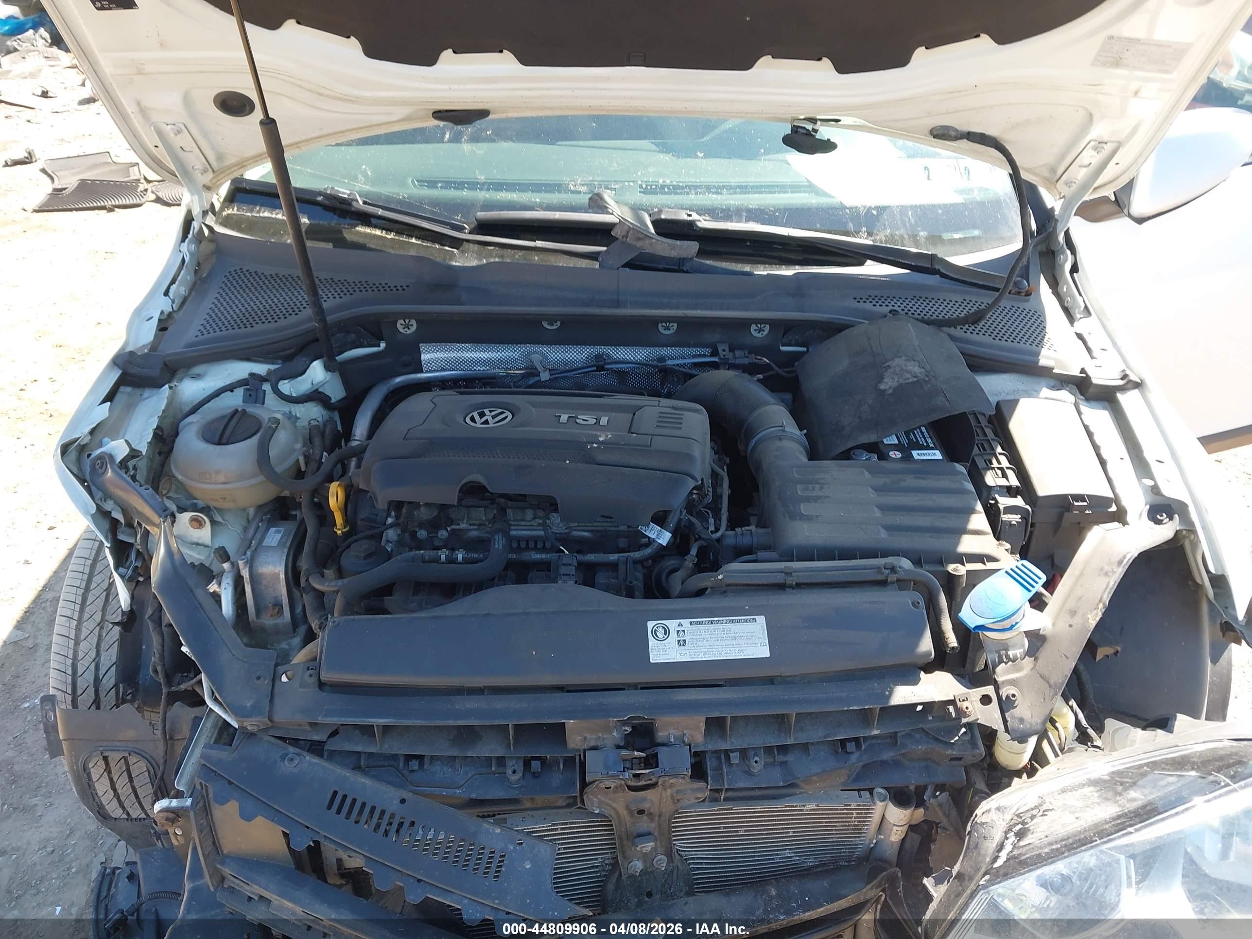 VOLKSWAGEN GOLF image 10