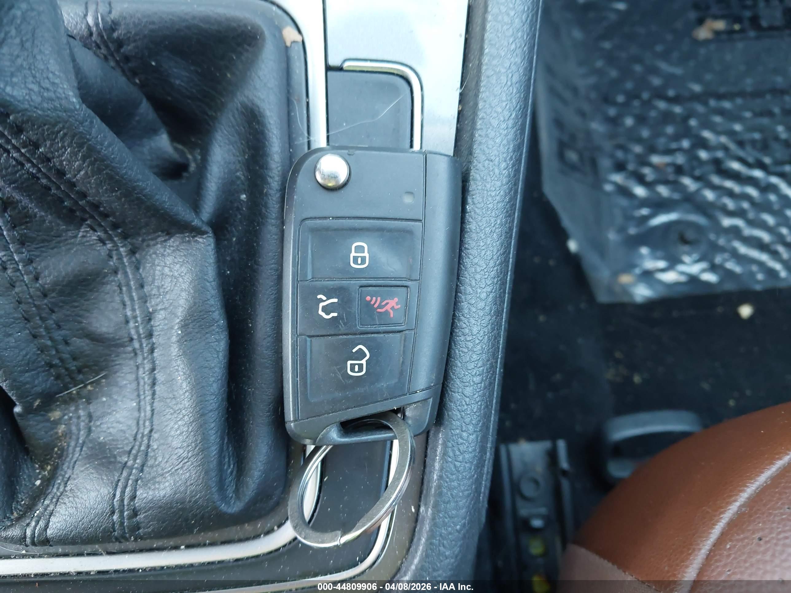 VOLKSWAGEN GOLF image 11