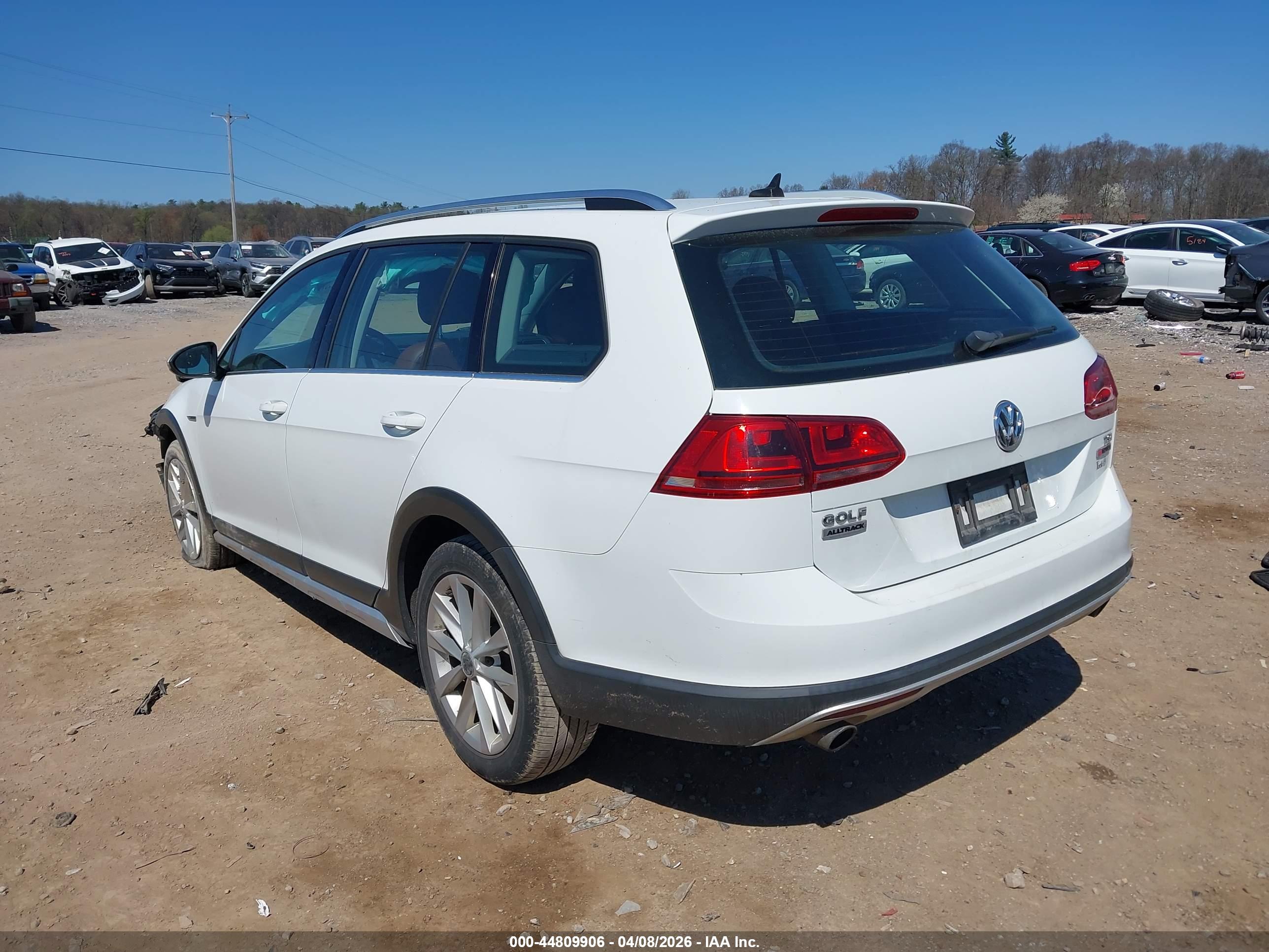 VOLKSWAGEN GOLF image 3