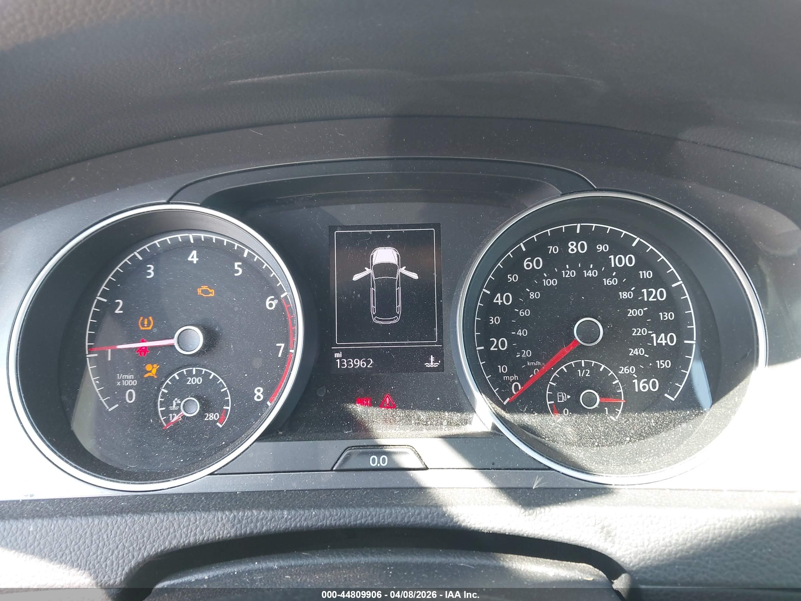 VOLKSWAGEN GOLF image 7