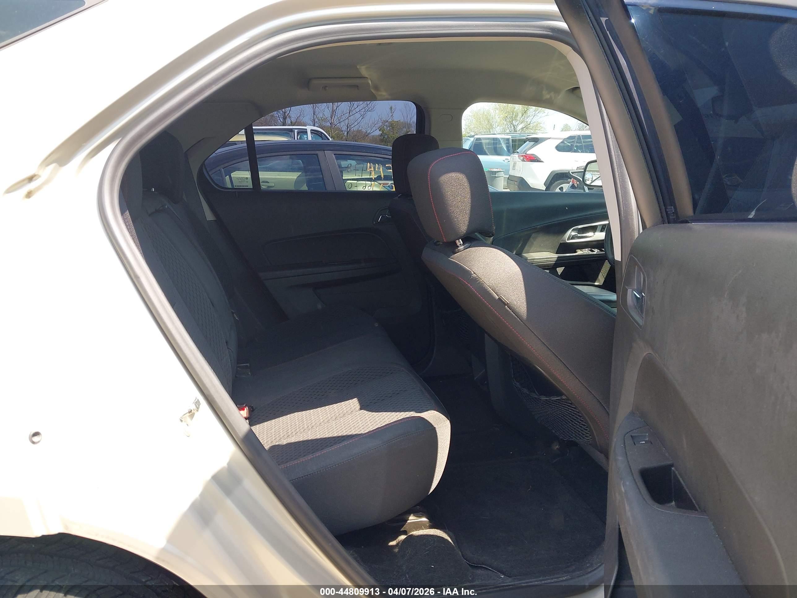 CHEVROLET EQUINOX image 8