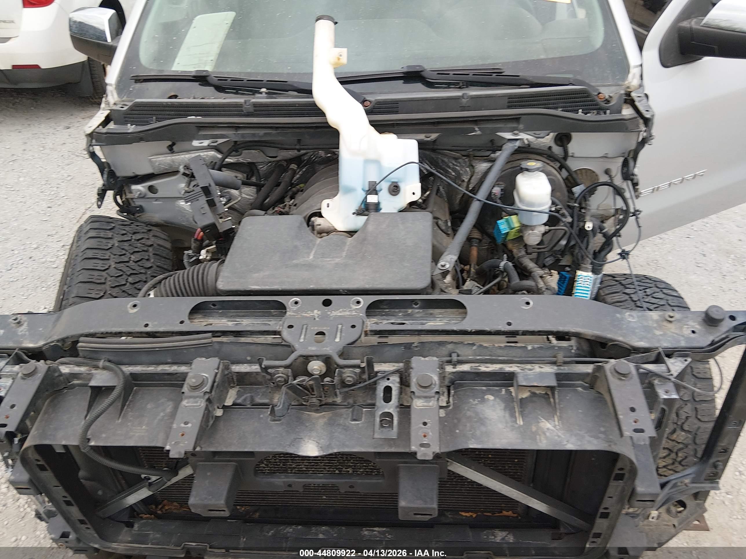 GMC SIERRA image 10