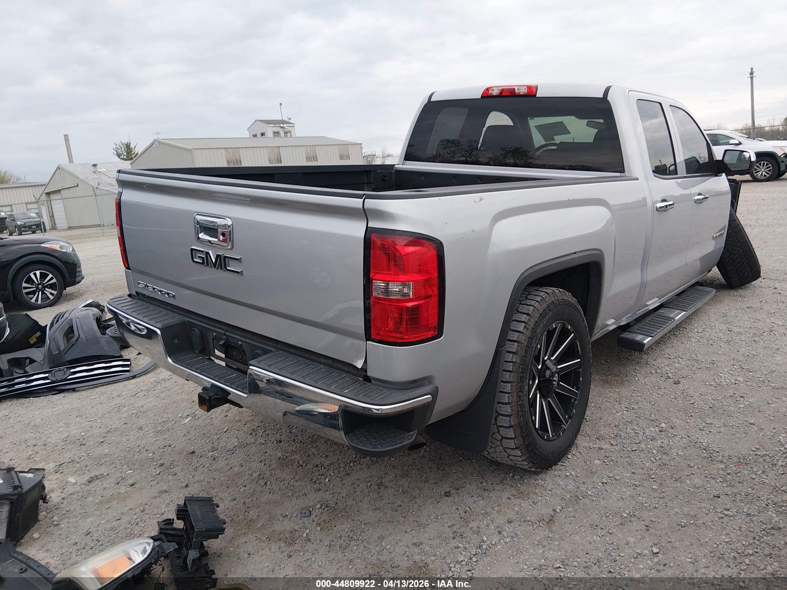GMC SIERRA image 4