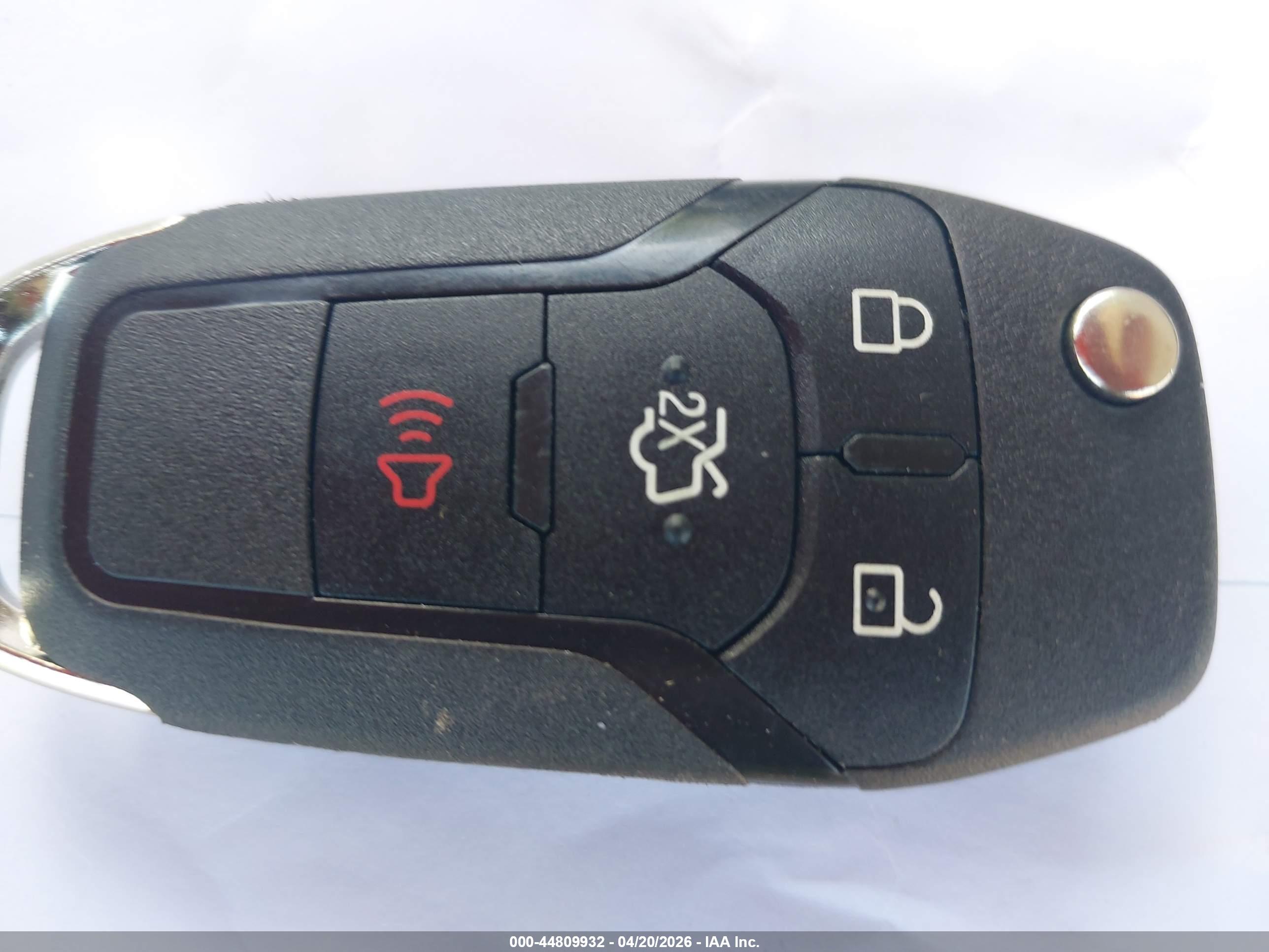 FORD FUSION image 11