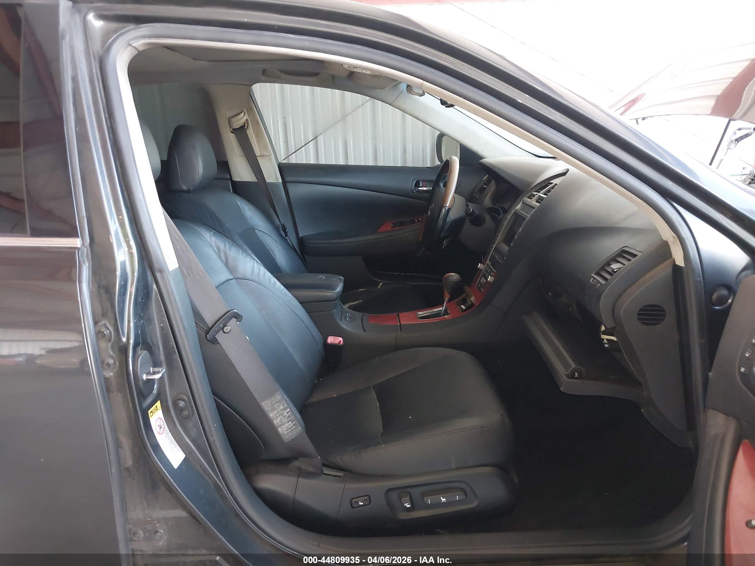 LEXUS ES image 5
