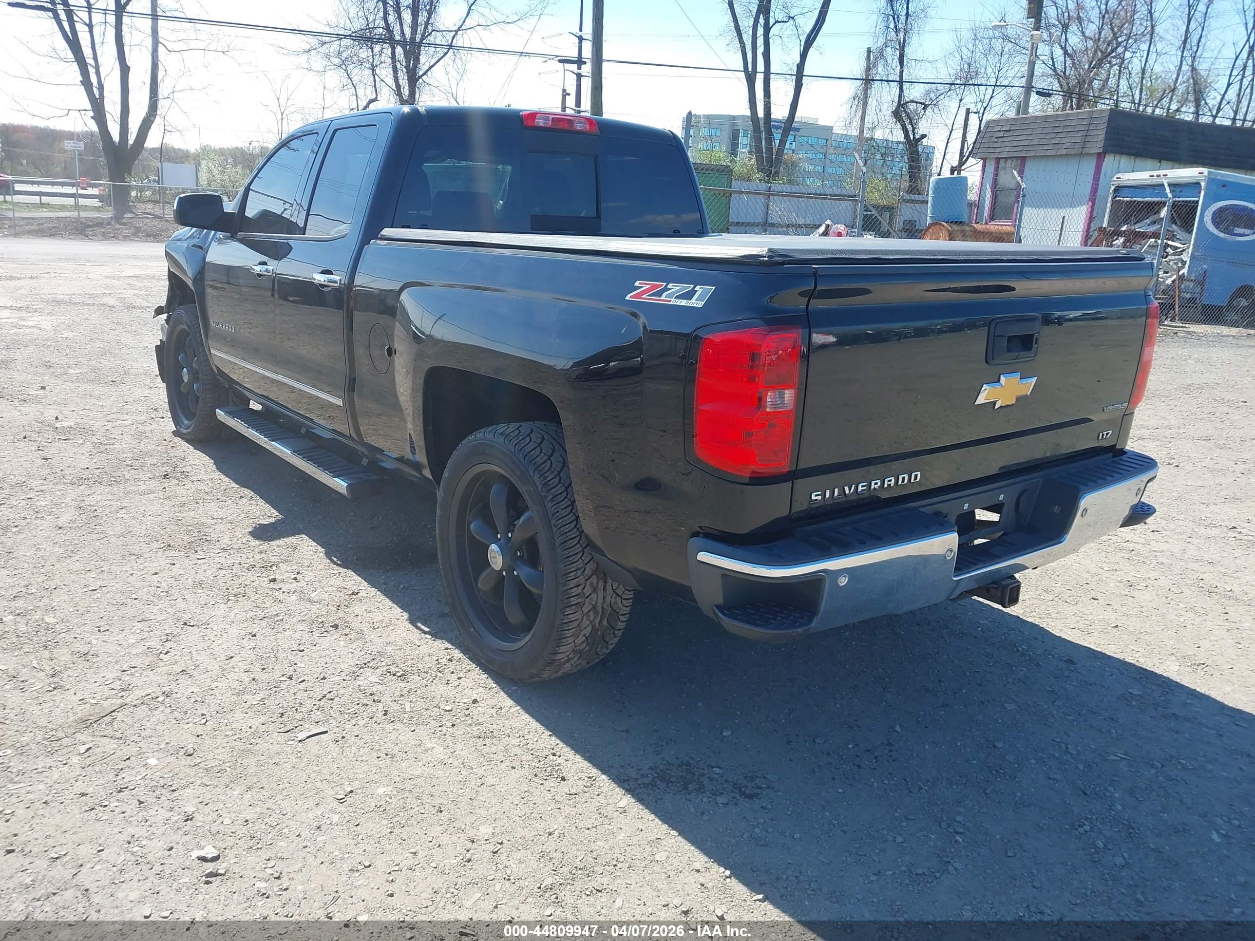CHEVROLET SILVERADO image 3