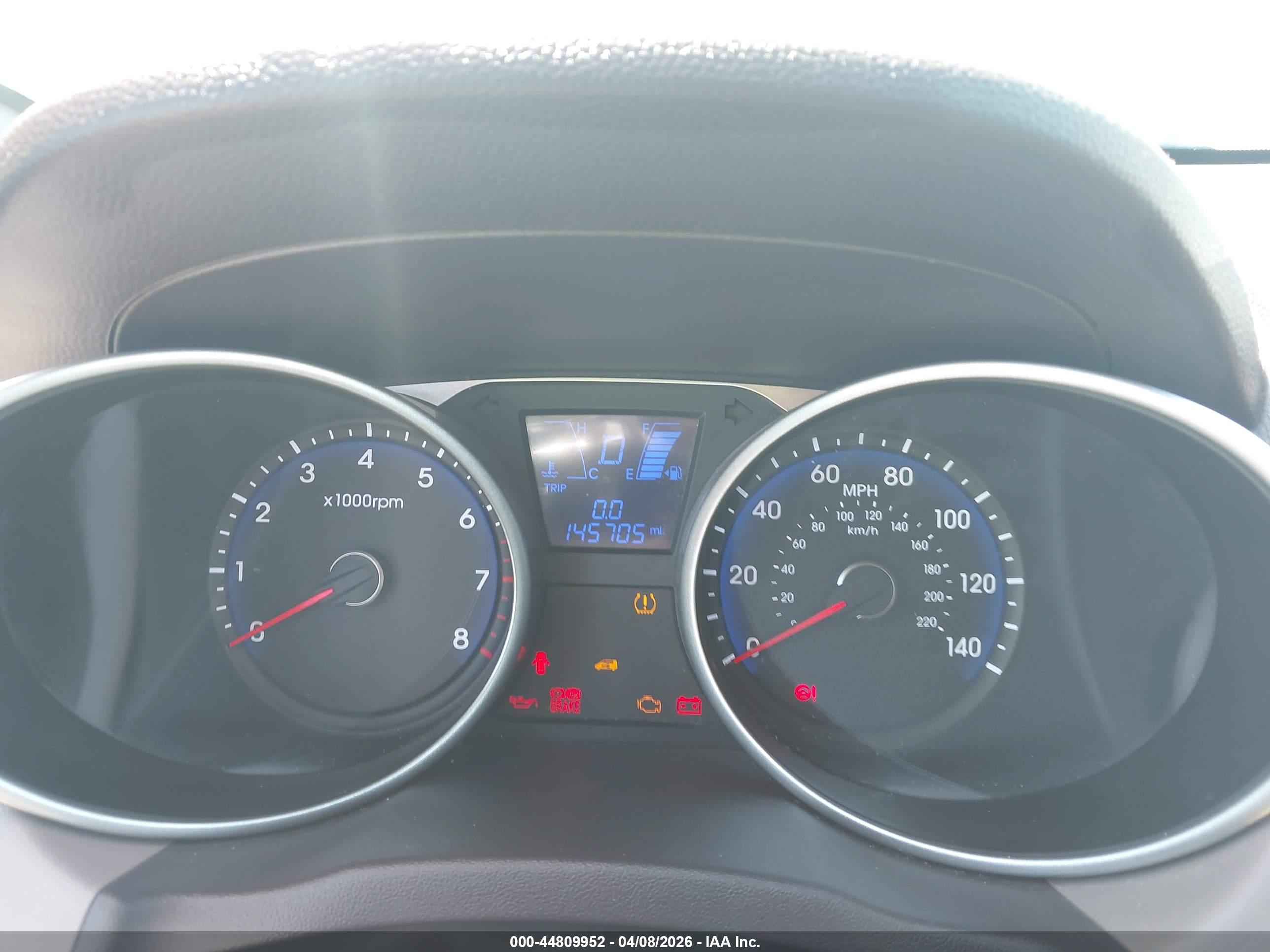 HYUNDAI TUCSON image 7