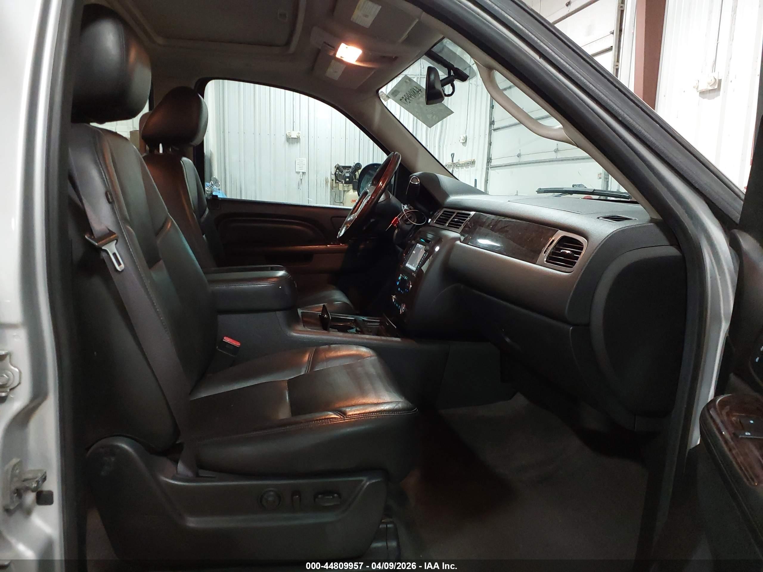 GMC YUKON image 5
