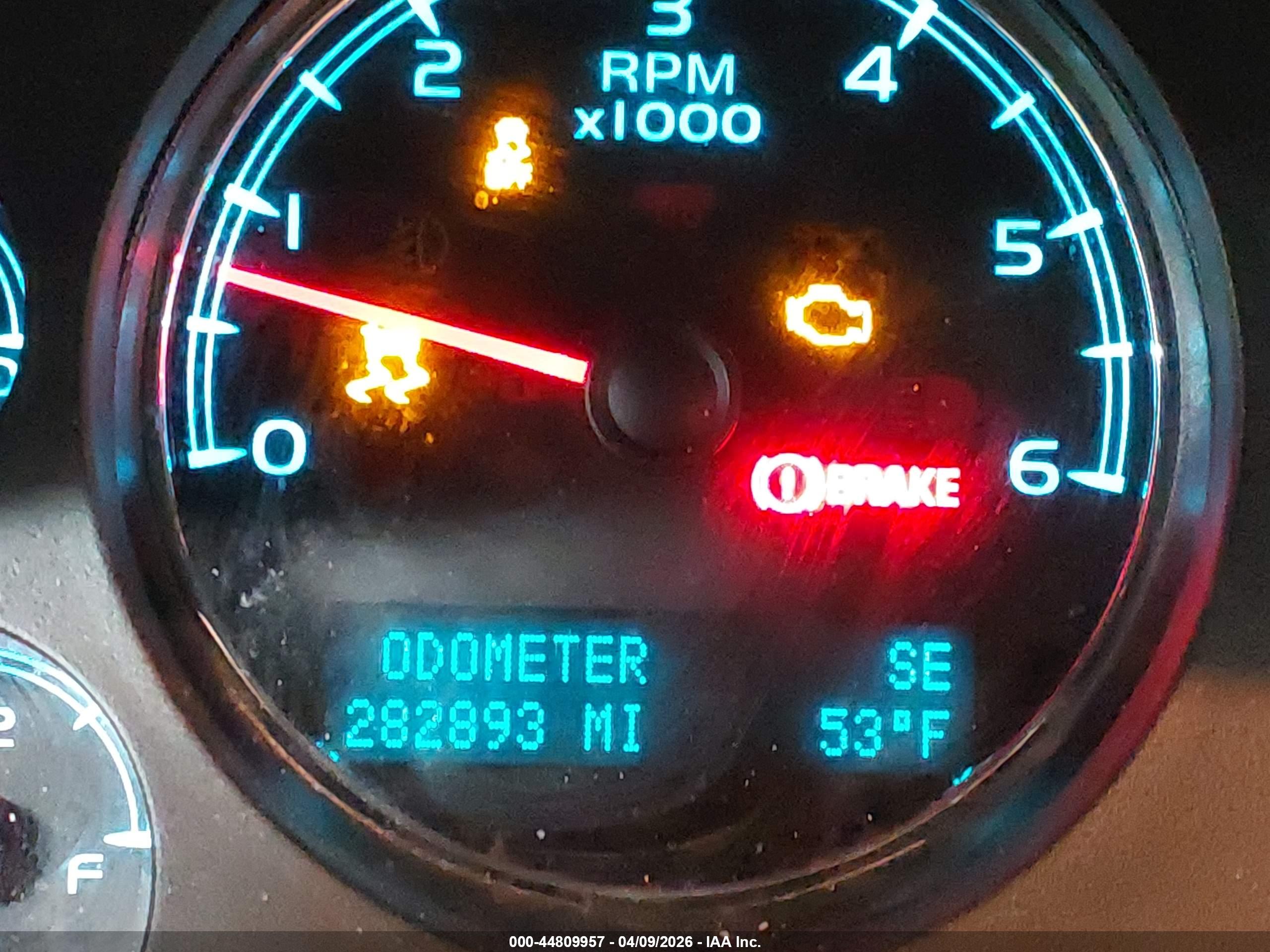 GMC YUKON image 6