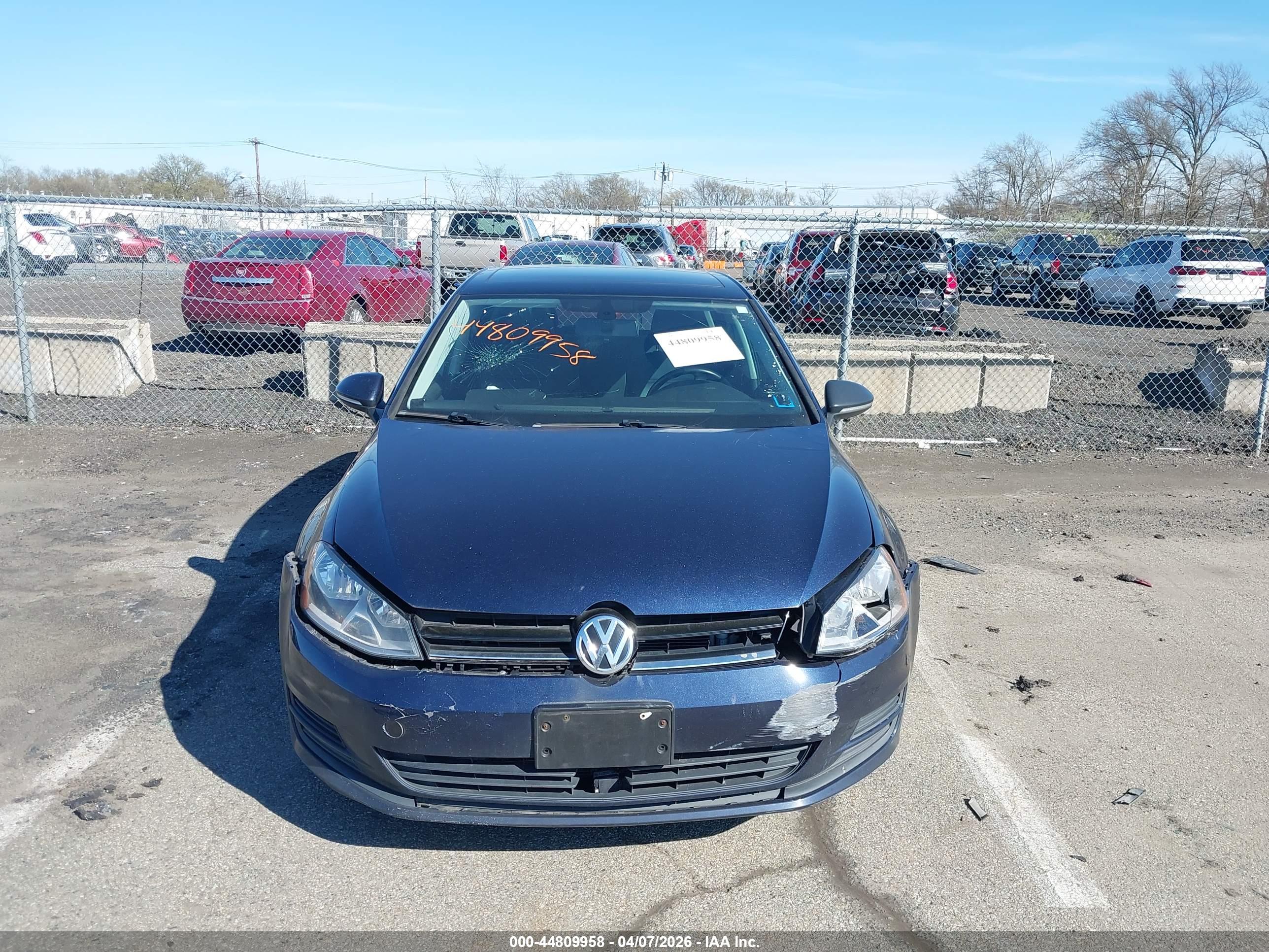 VOLKSWAGEN GOLF image 6