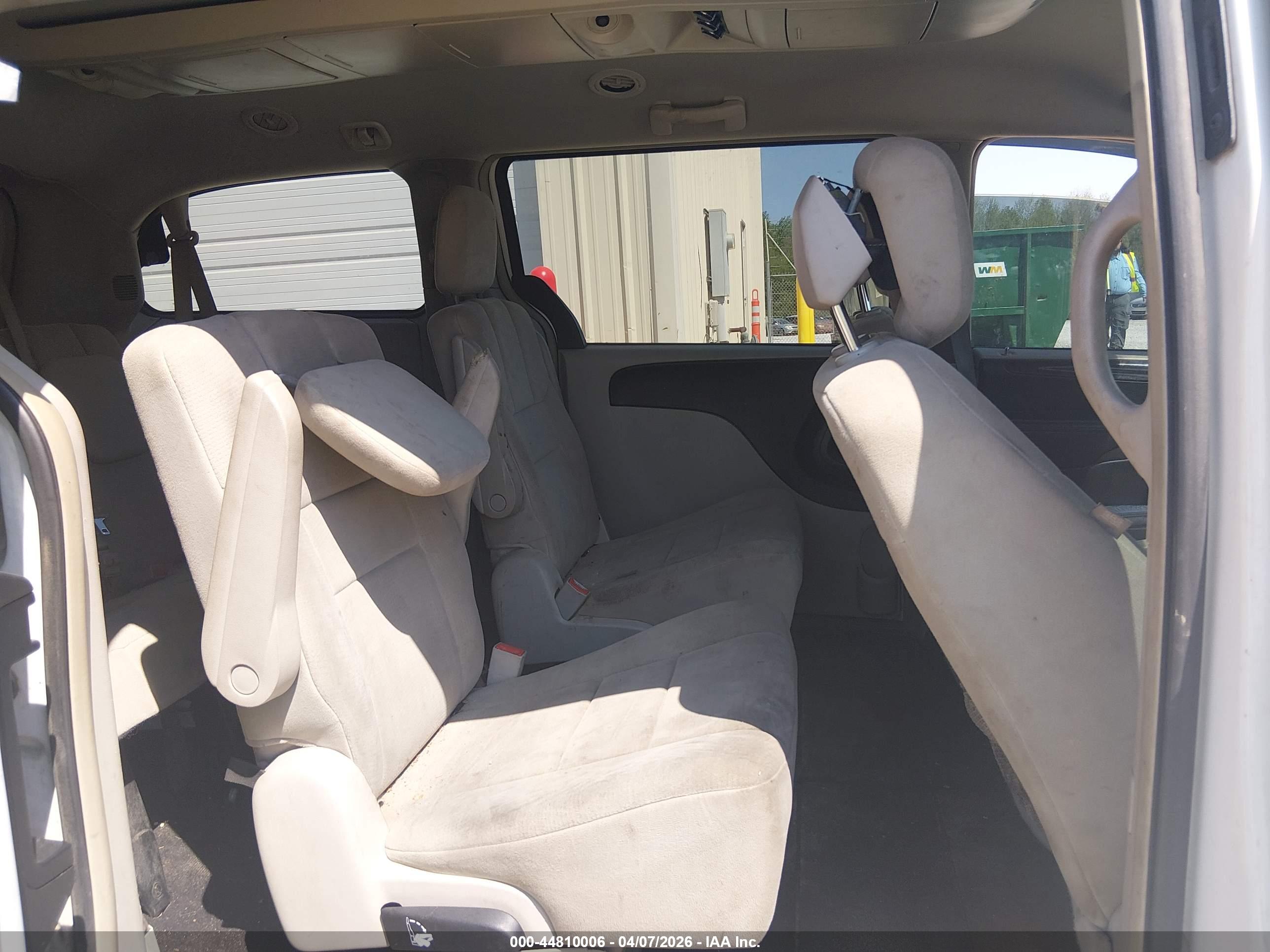 DODGE GRAND image 8