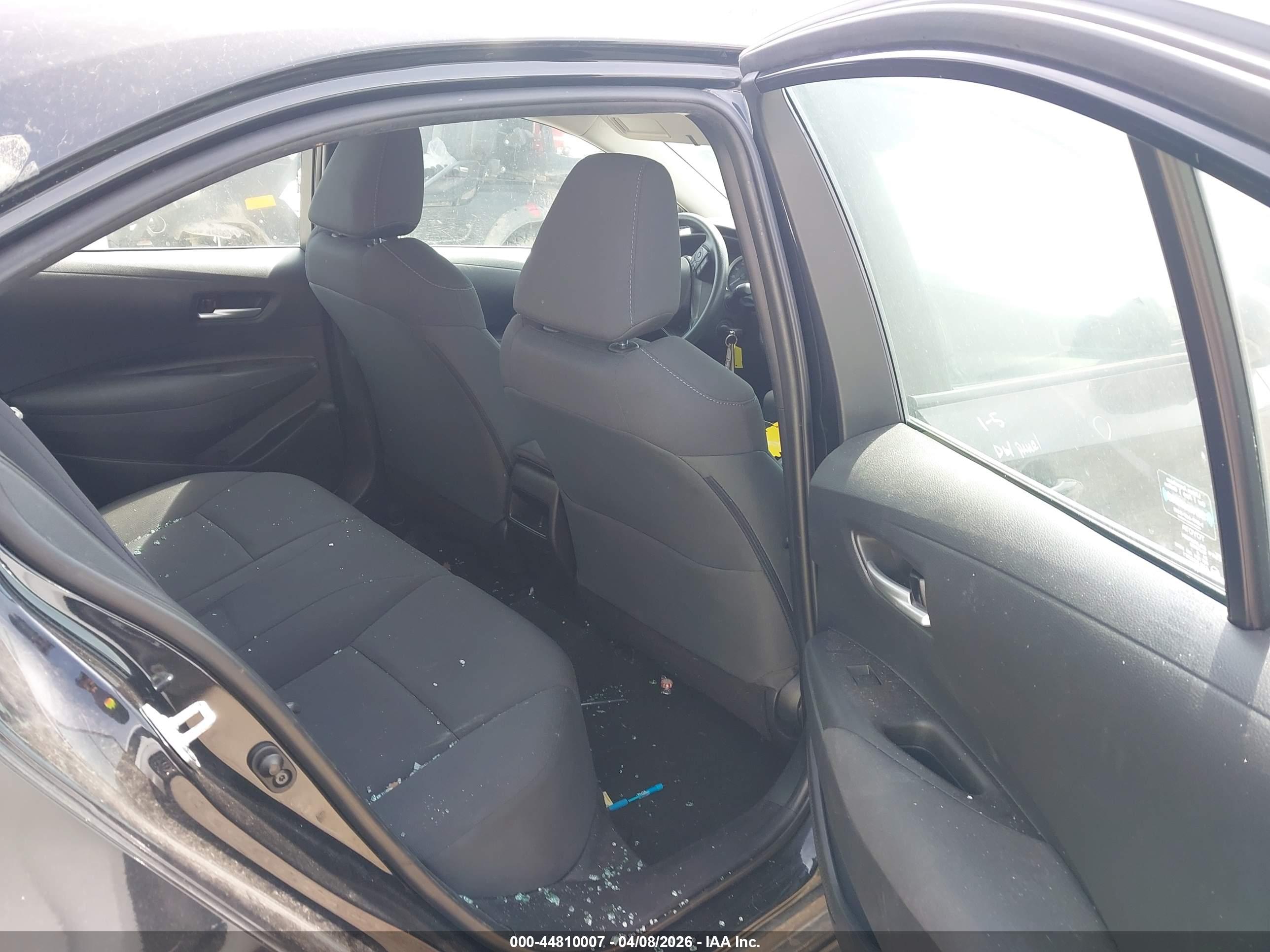 TOYOTA COROLLA image 8