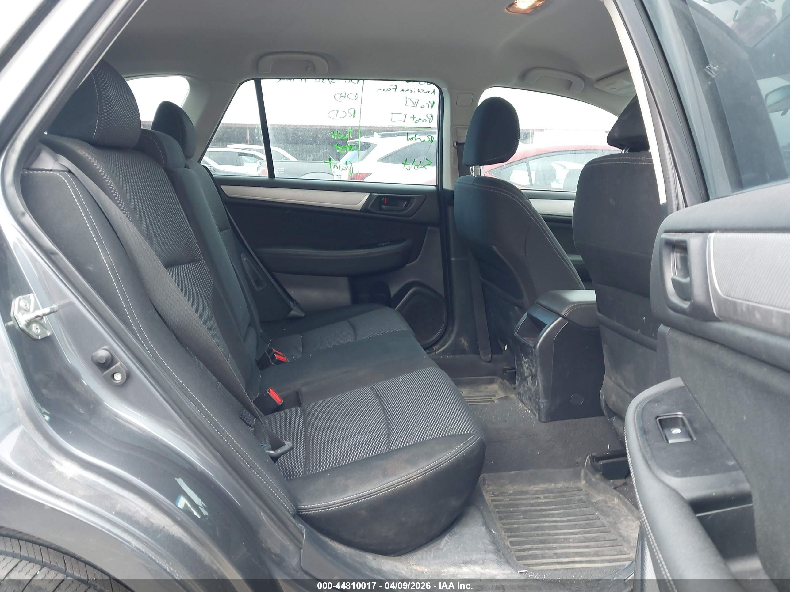 SUBARU OUTBACK image 8