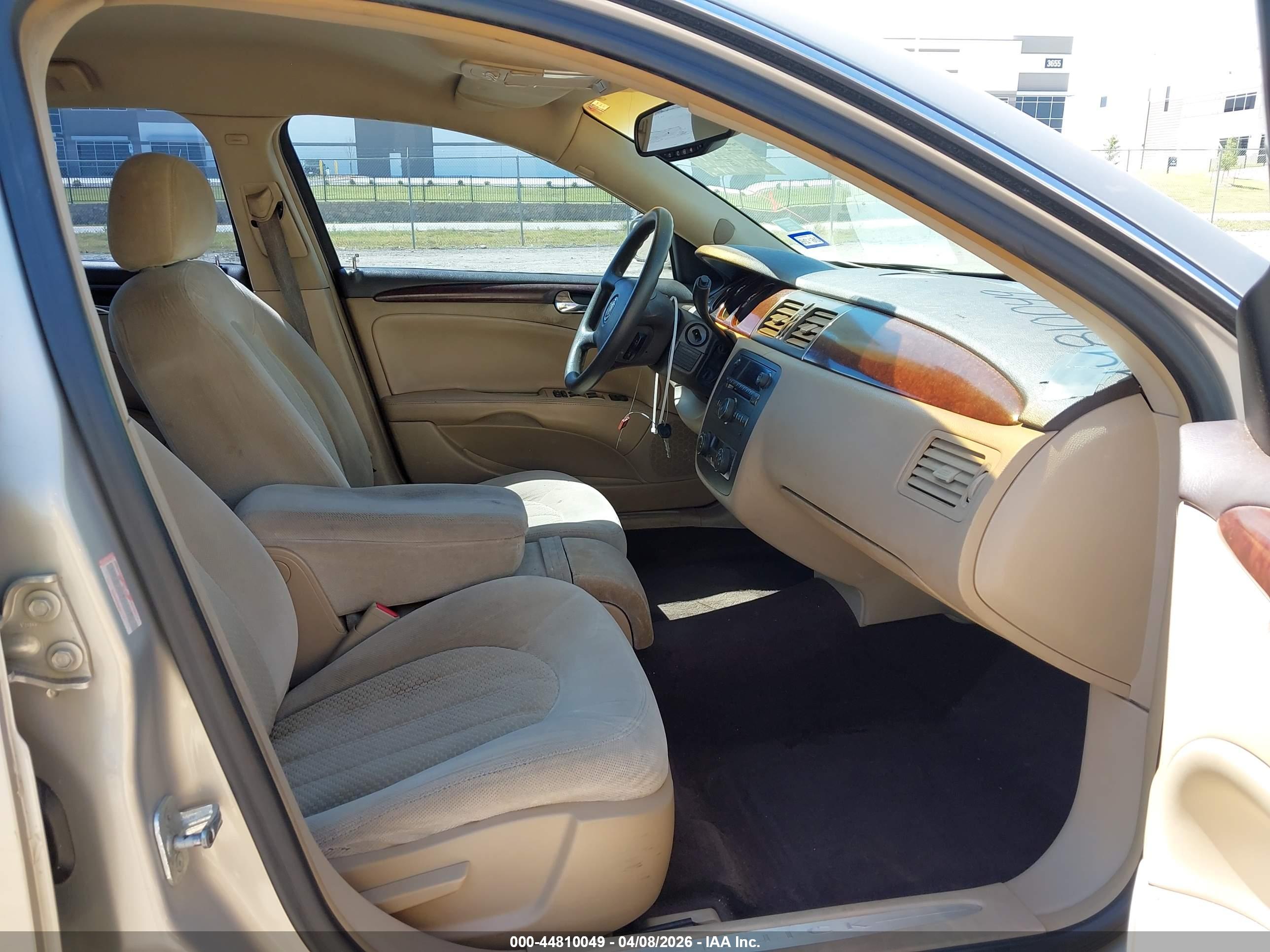 BUICK LUCERNE image 5