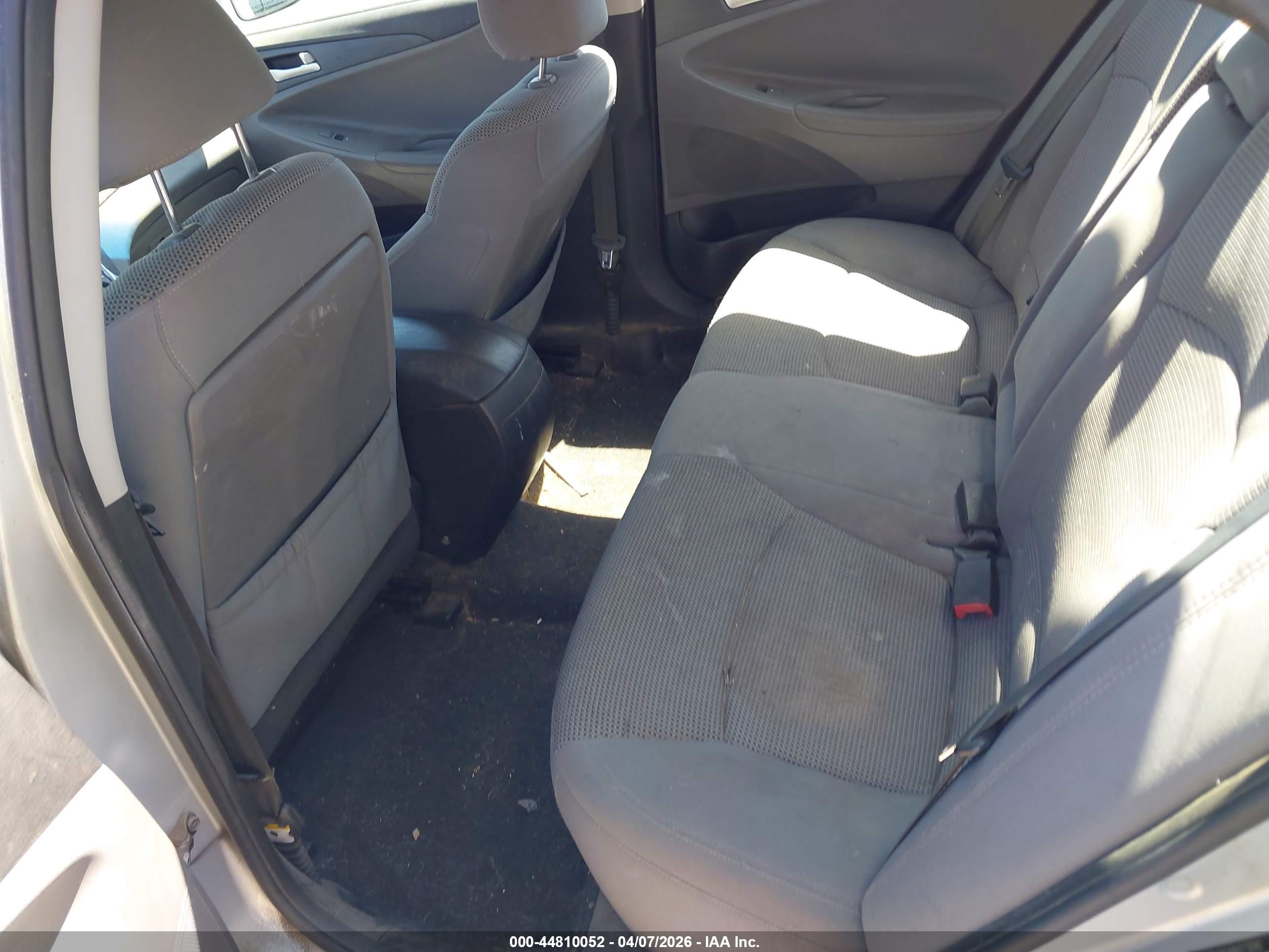 HYUNDAI SONATA image 8