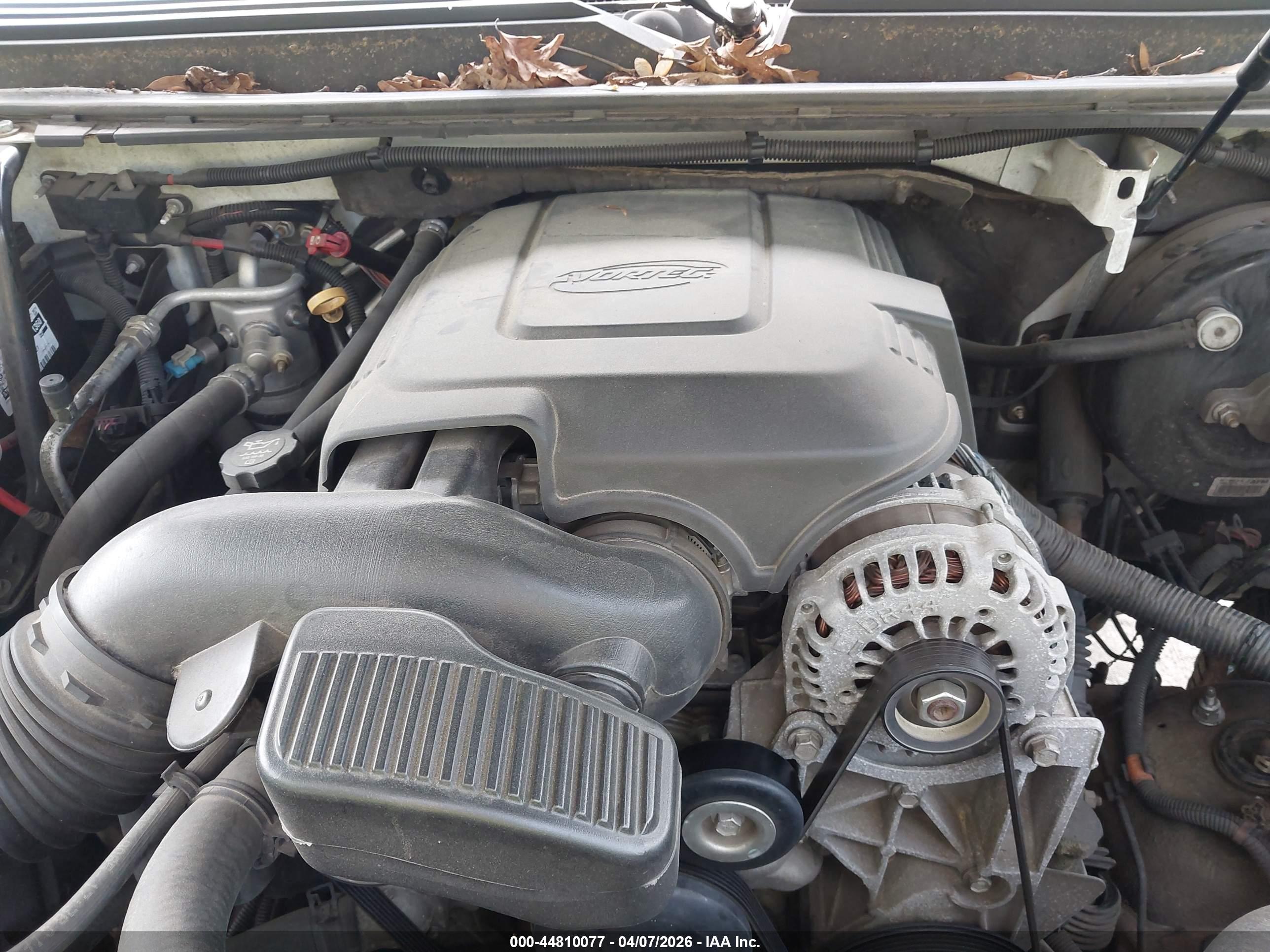 CHEVROLET TAHOE image 10