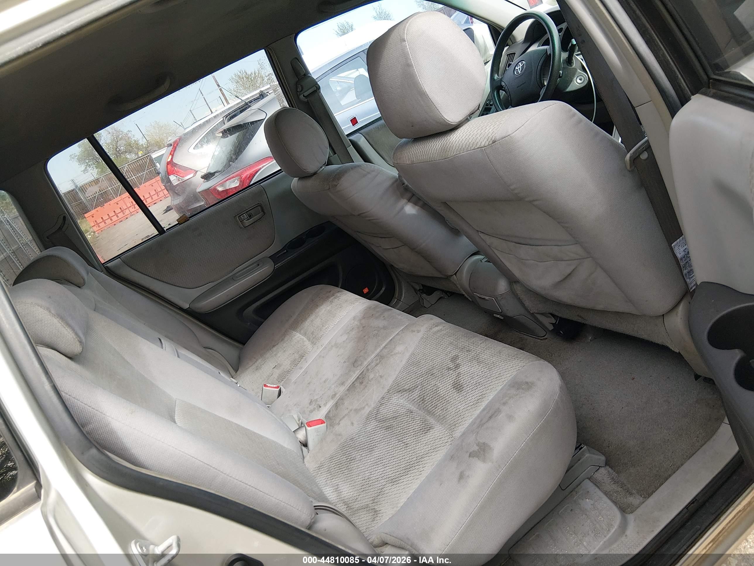 TOYOTA HIGHLANDER image 8