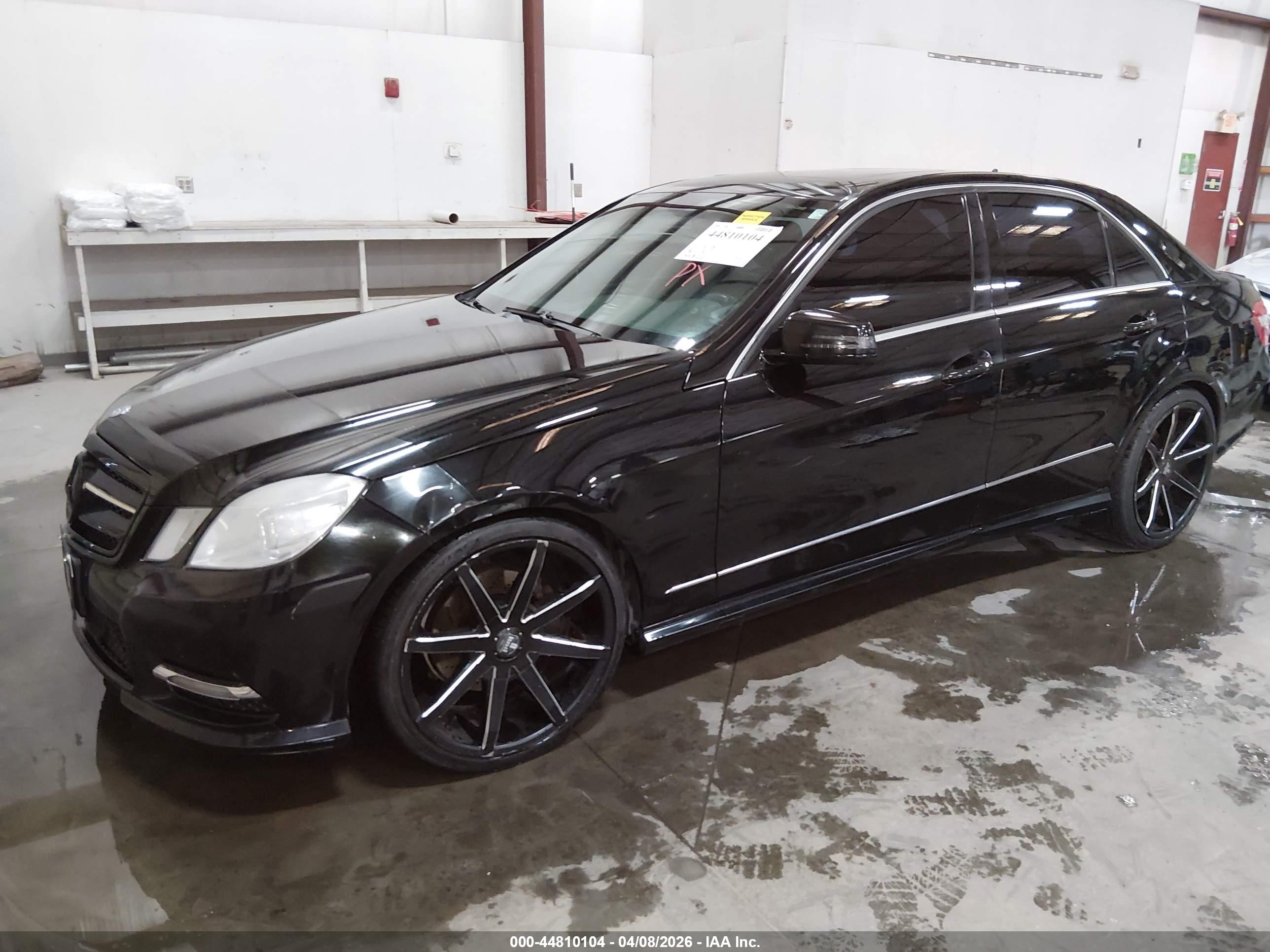 MERCEDES-BENZ E image 2