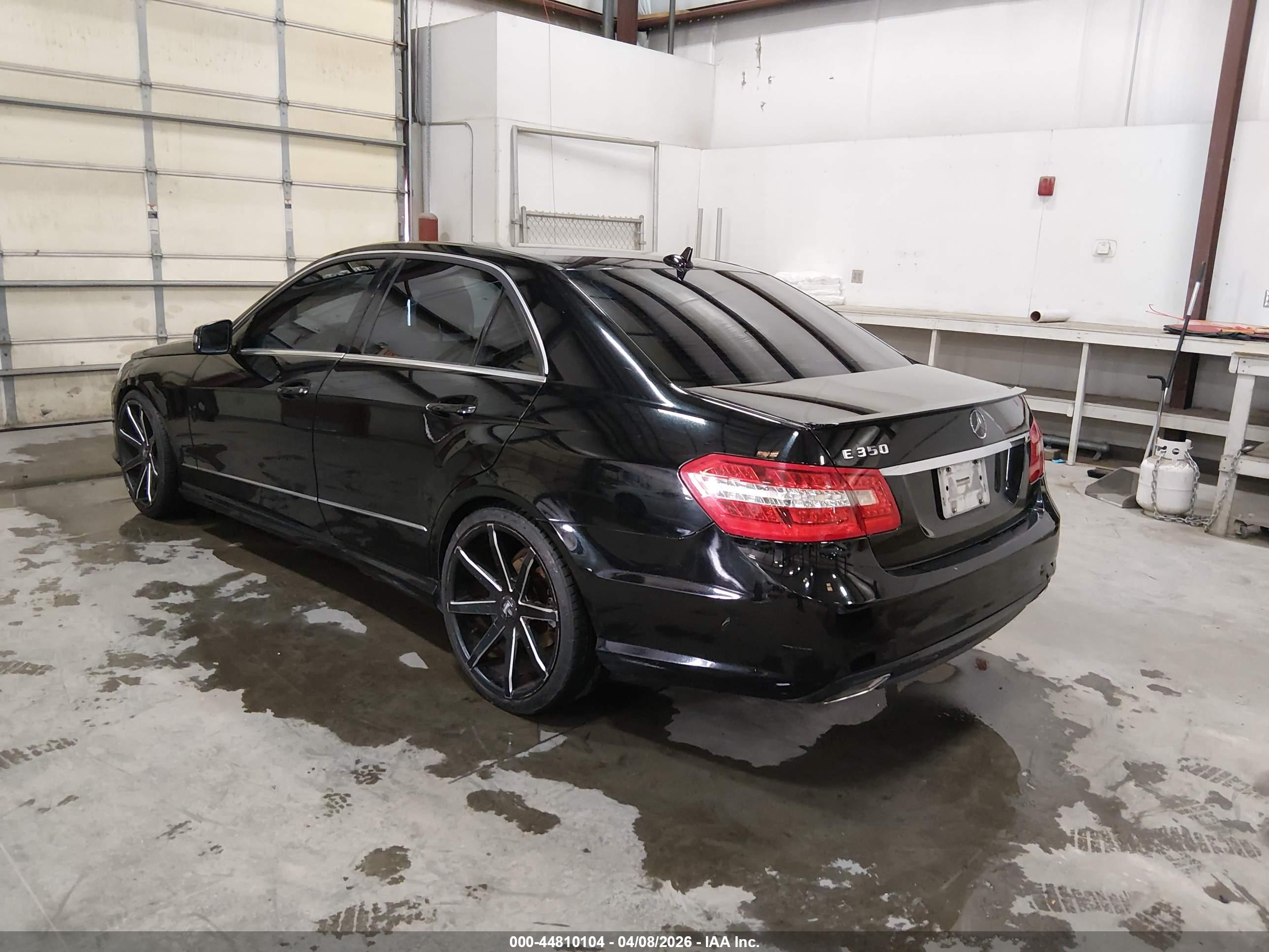 MERCEDES-BENZ E image 3