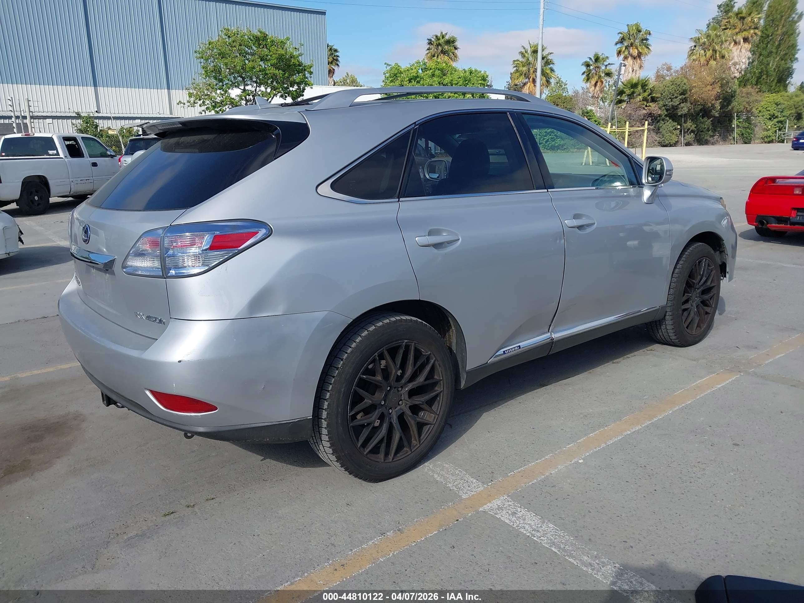 LEXUS RX image 4