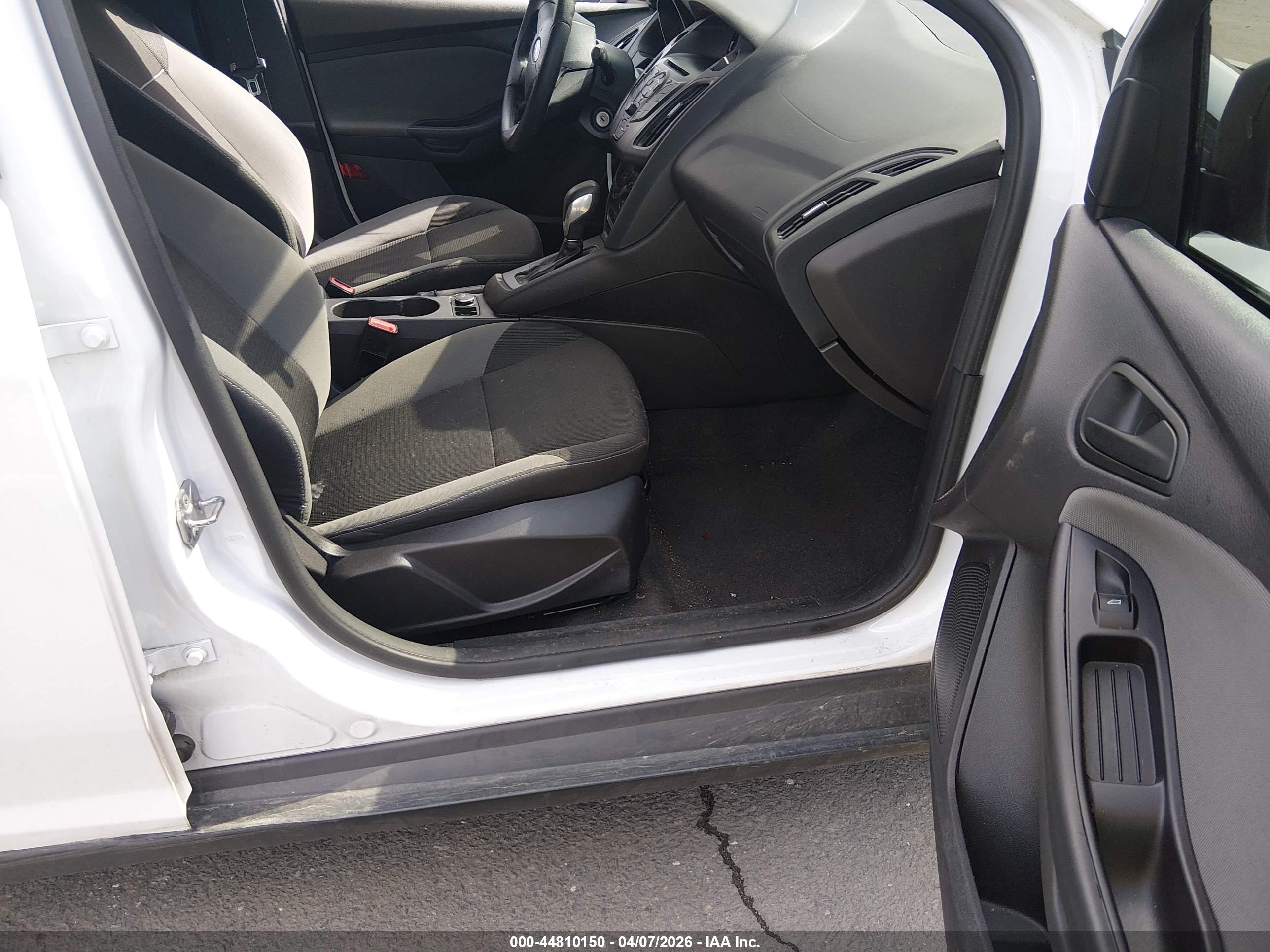 FORD FOCUS image 5