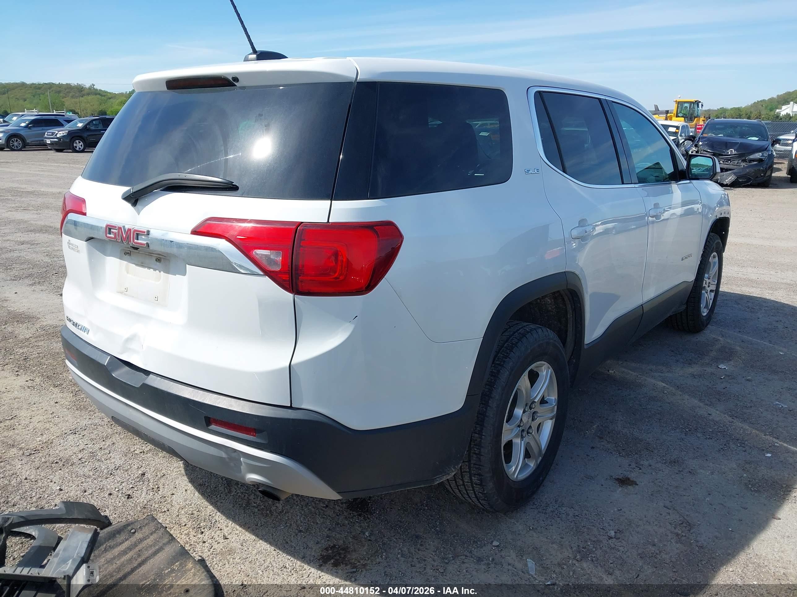 GMC ACADIA image 4